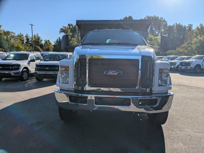 2027 Ford F-750SD Base