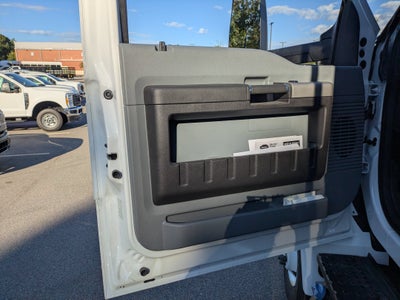 2027 Ford F-750SD Base