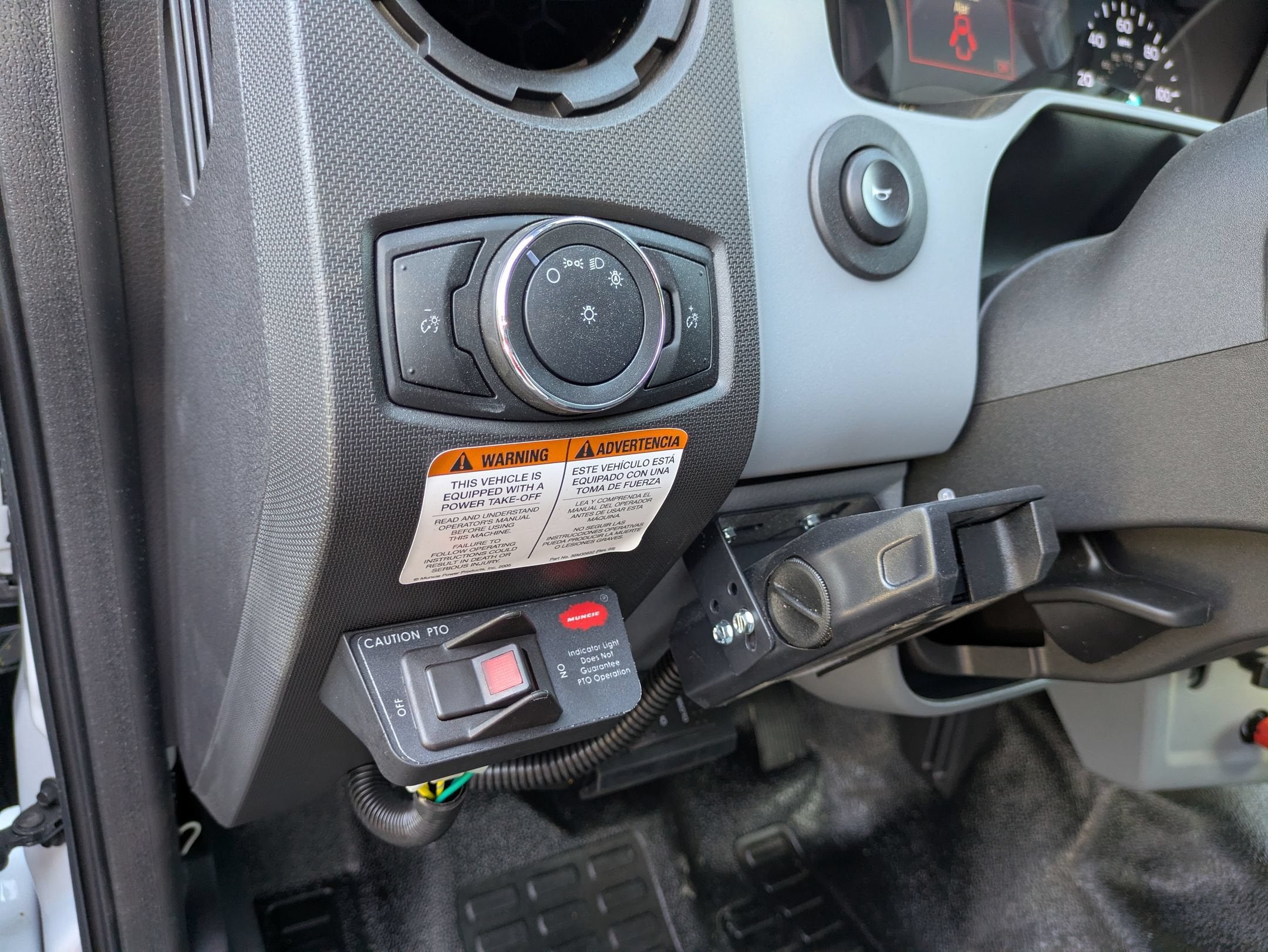 2027 Ford F-750SD Base