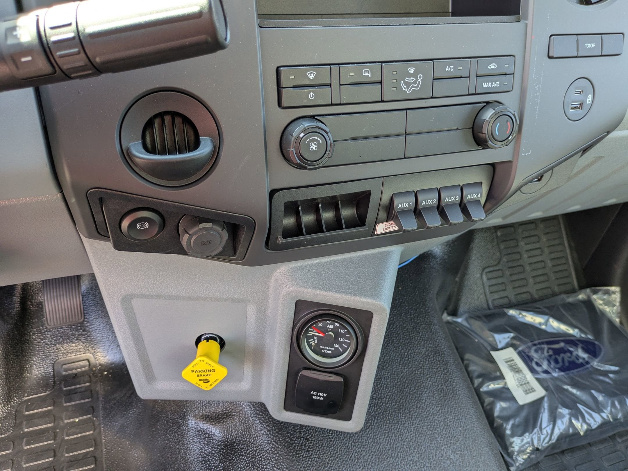 2026 Ford F-750SD Base