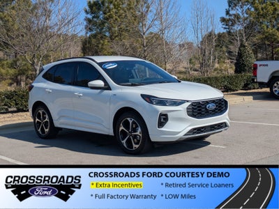 2025 Ford Escape ST-Line Elite - Crossroads Courtesy Demo