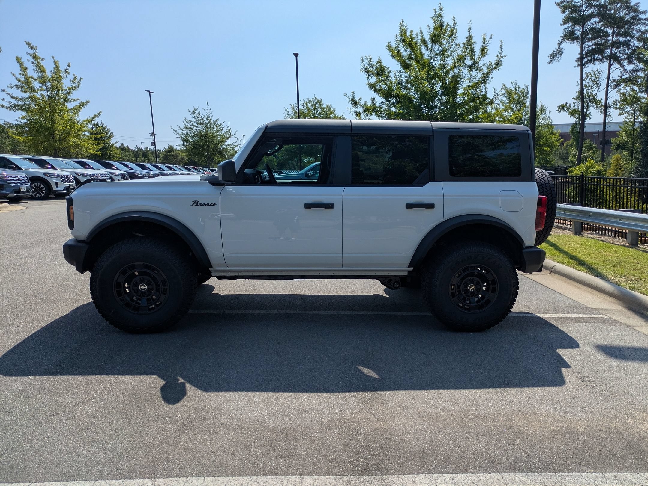 2026 Ford Bronco Big Bend Matte Black Accessory Package
