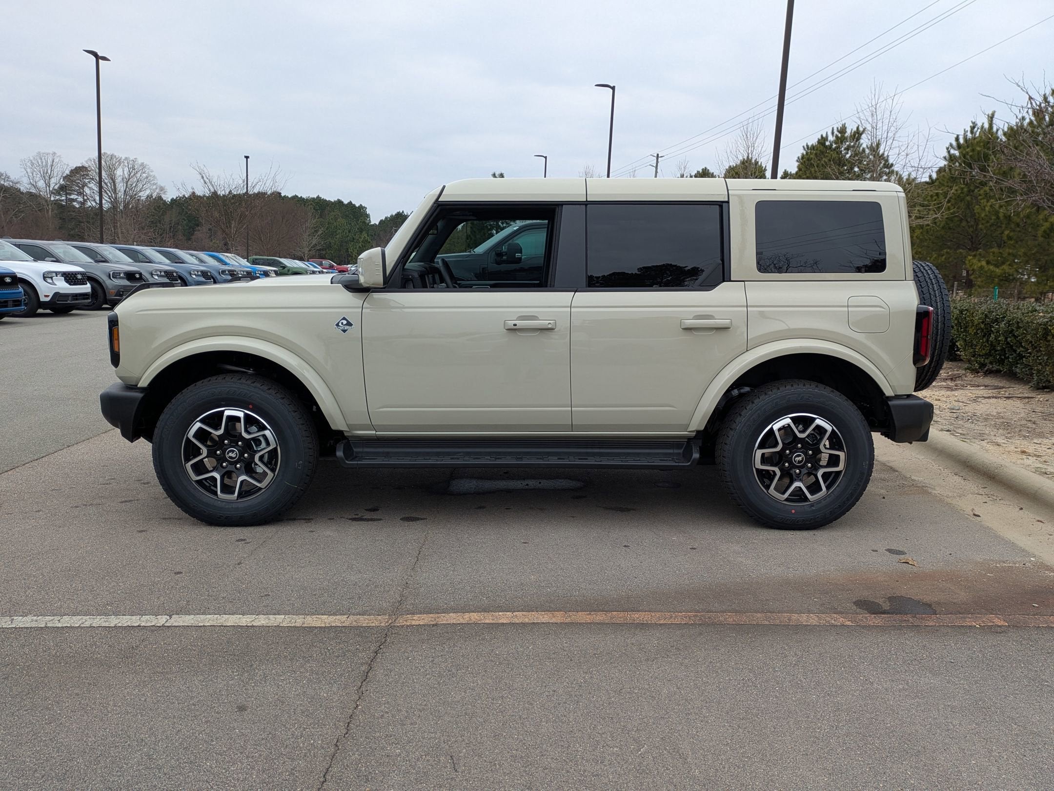 2025 Ford Bronco Outer Banks