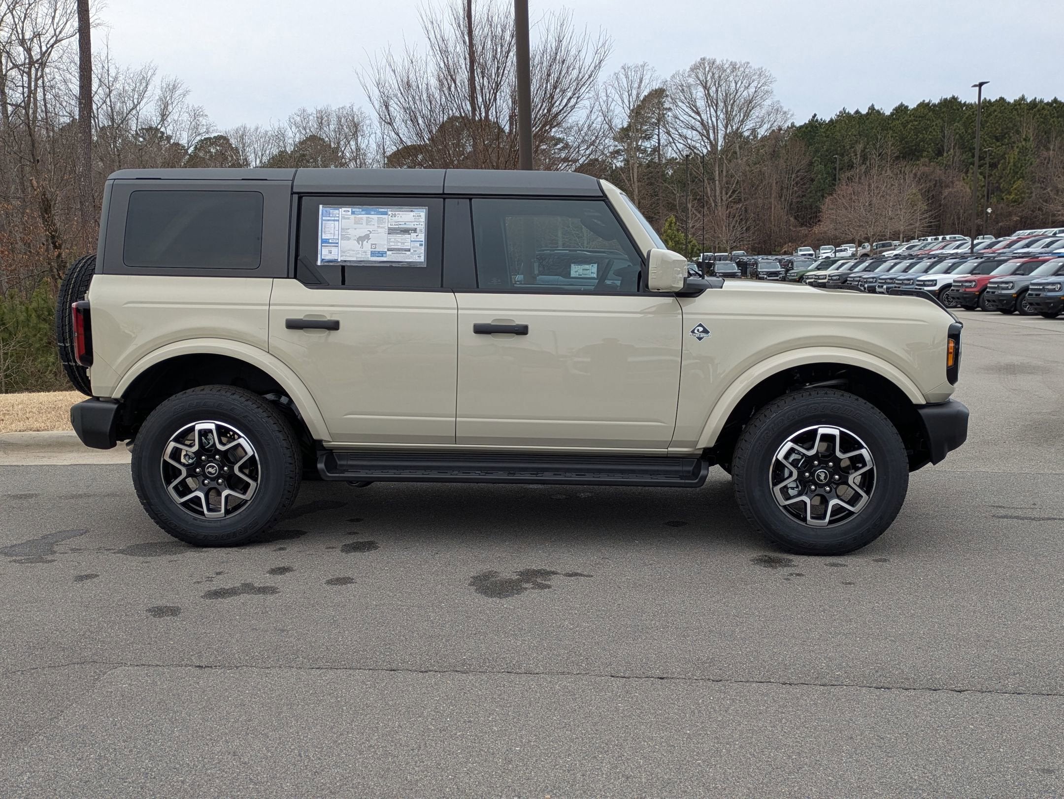 2026 Ford Bronco Outer Banks