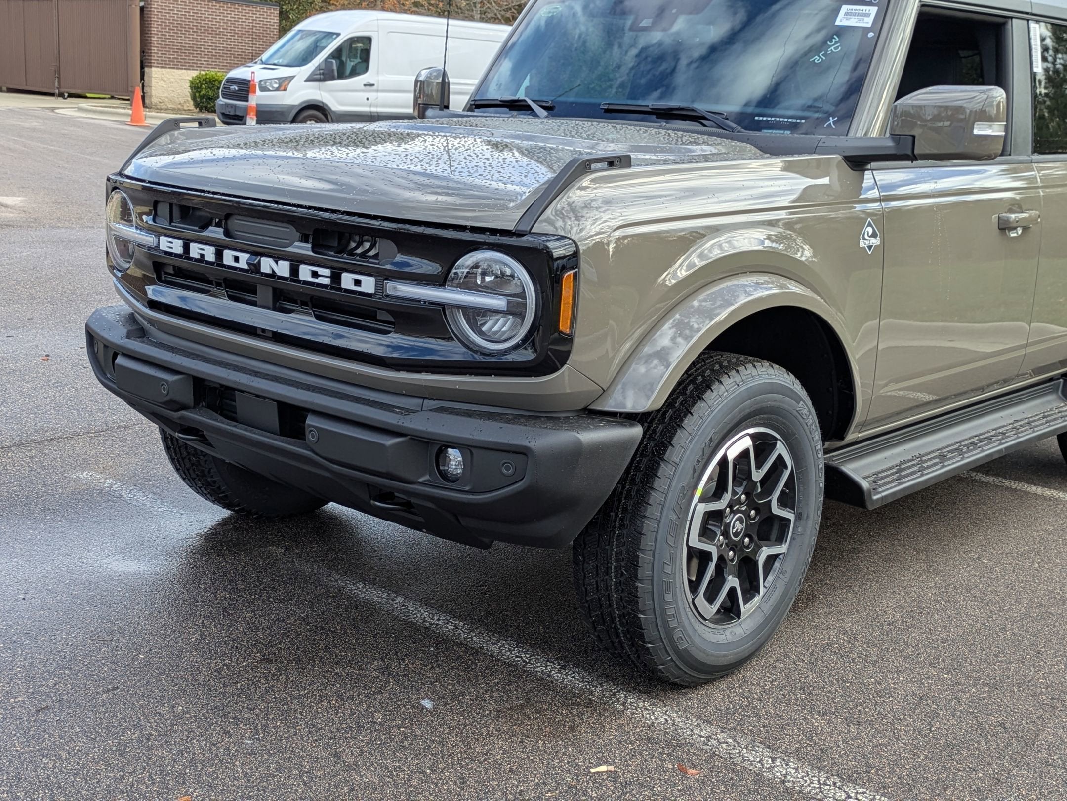 2025 Ford Bronco Outer Banks