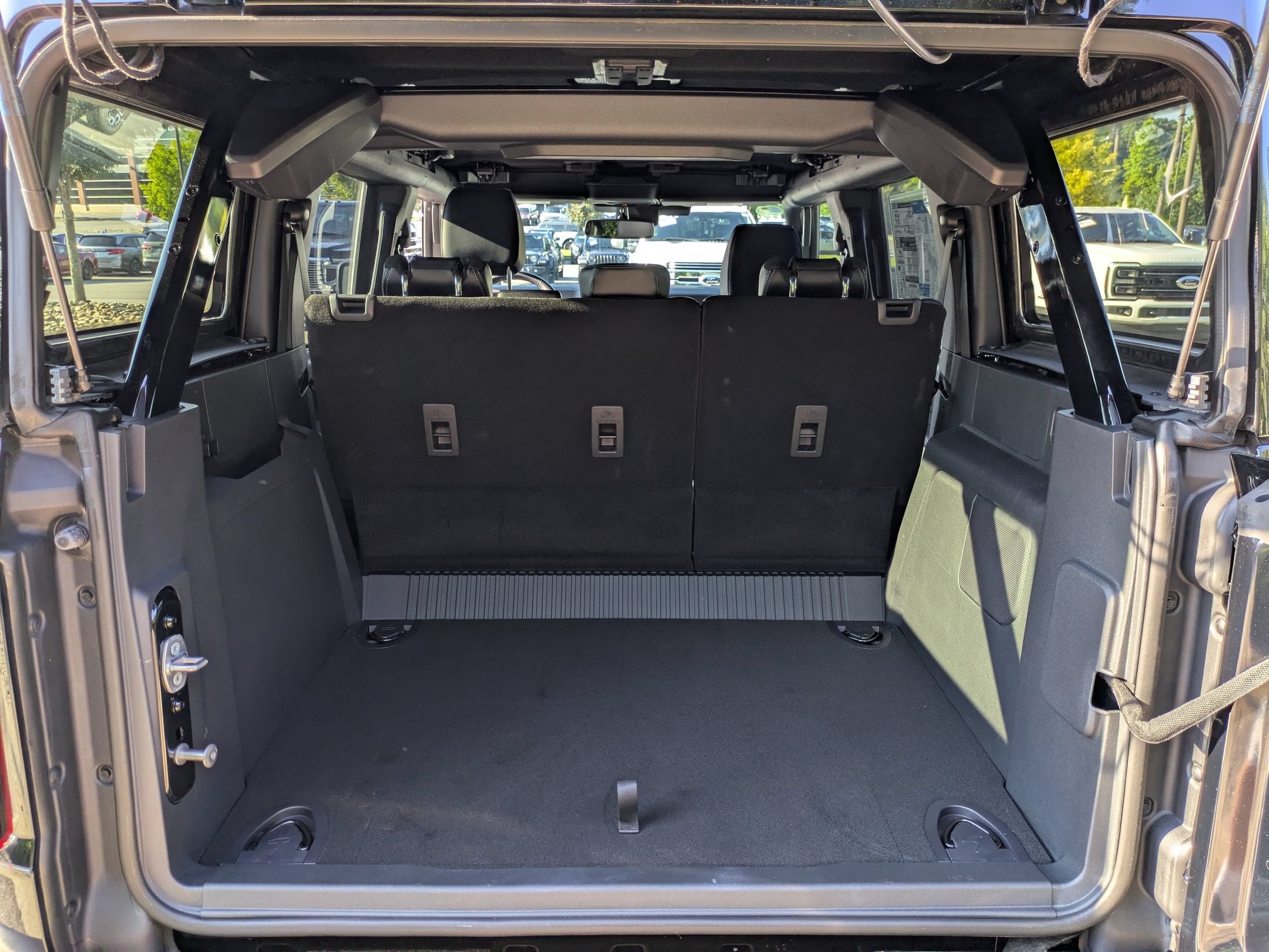 2026 Ford Bronco Outer Banks - Crossroads Courtesy Demo