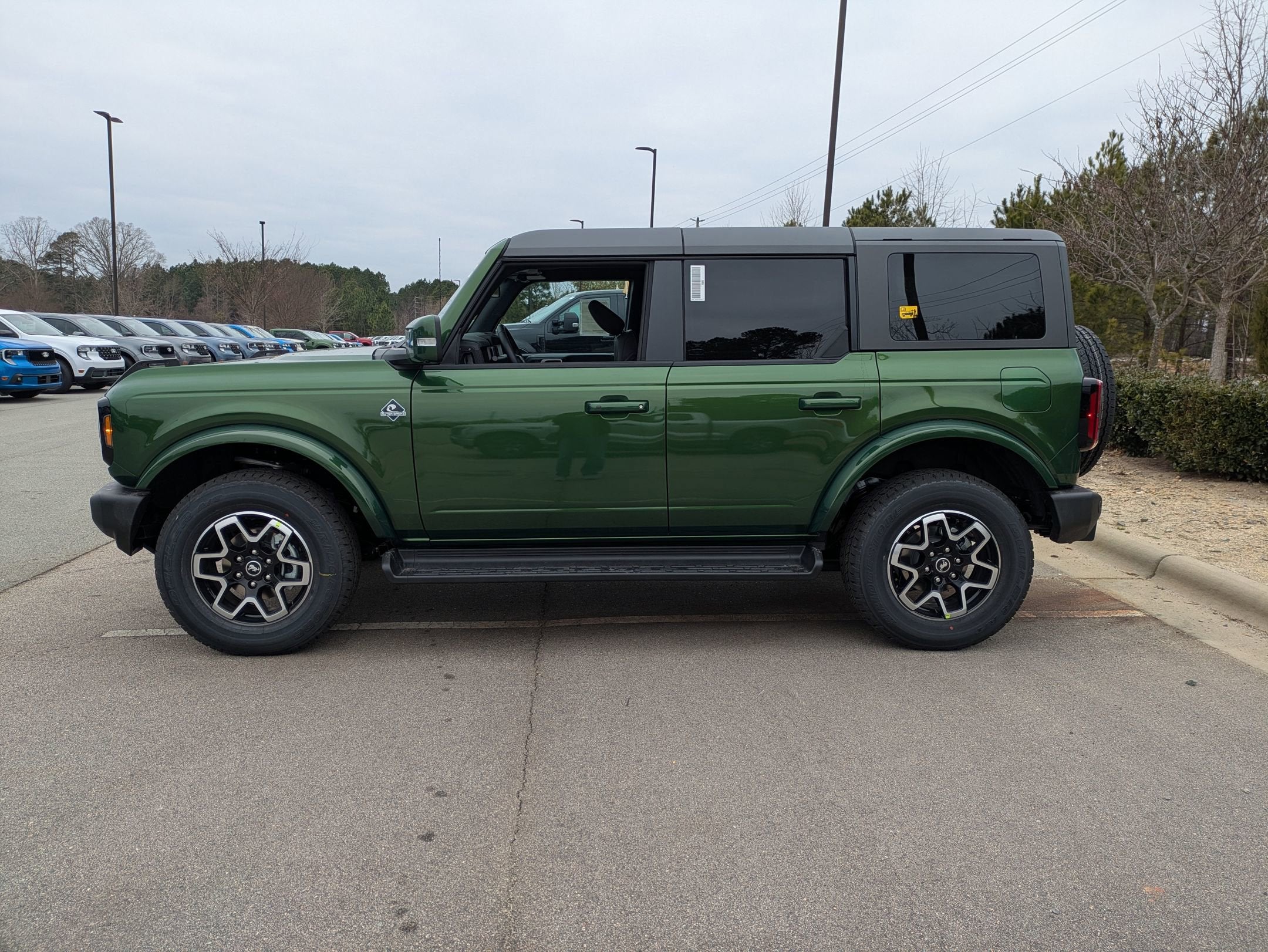 2025 Ford Bronco Outer Banks