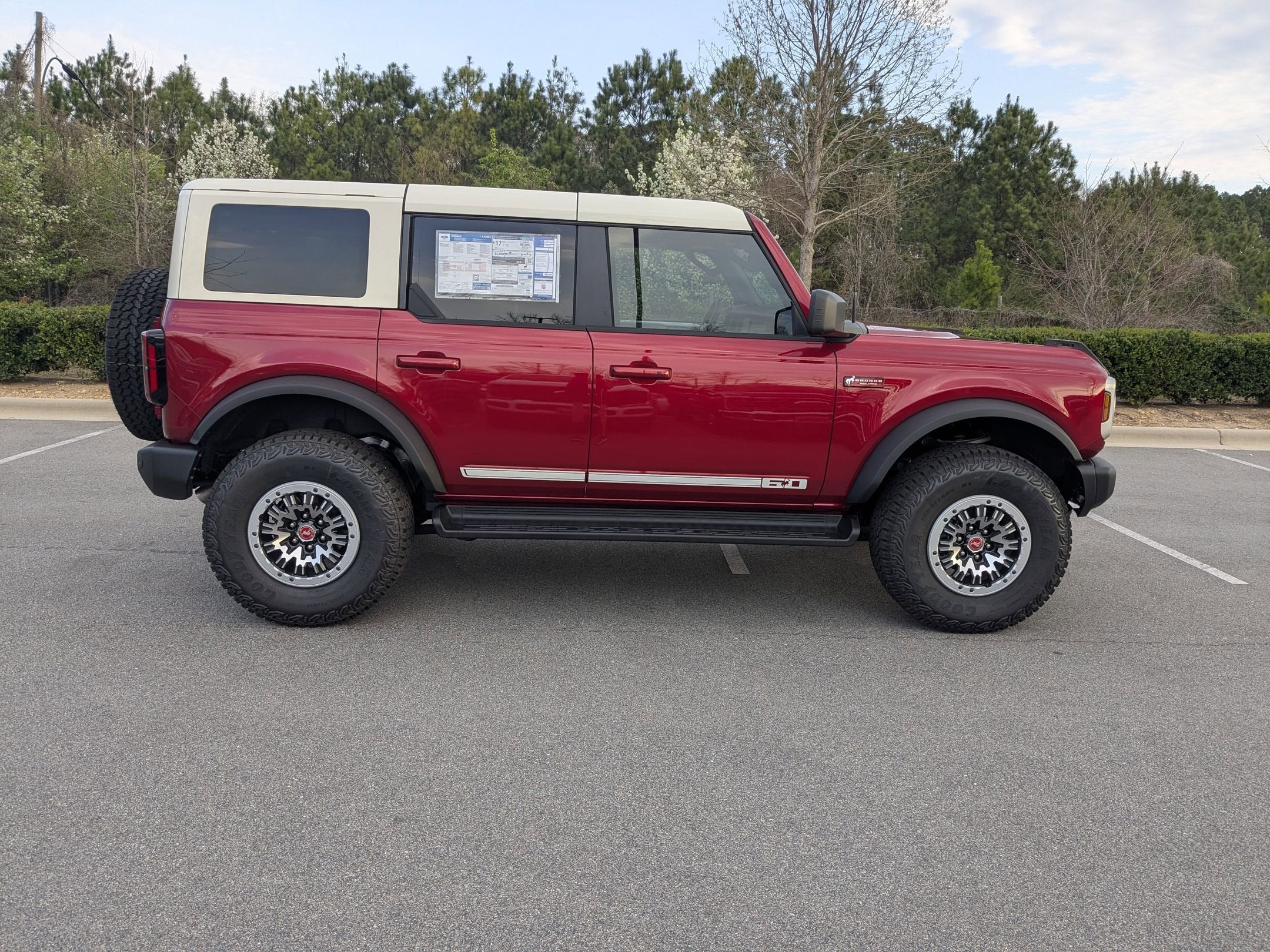2026 Ford Bronco Outer Banks