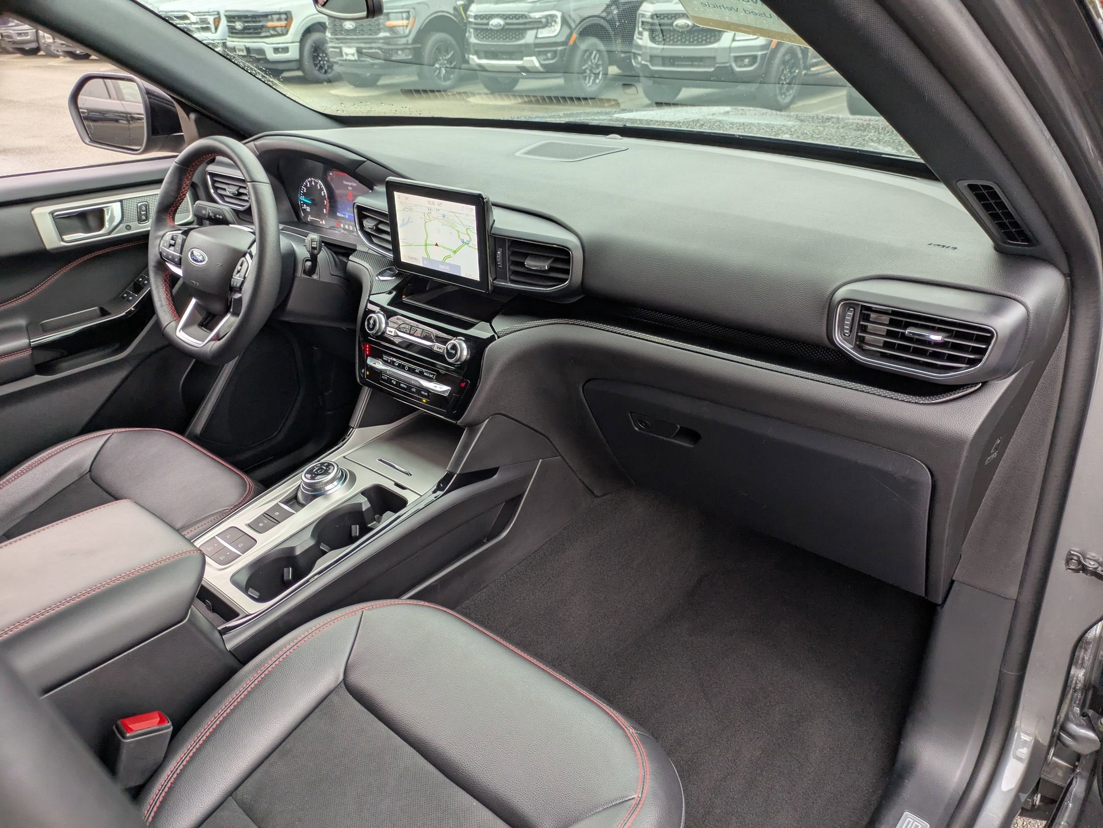 2024 Ford Explorer ST-Line