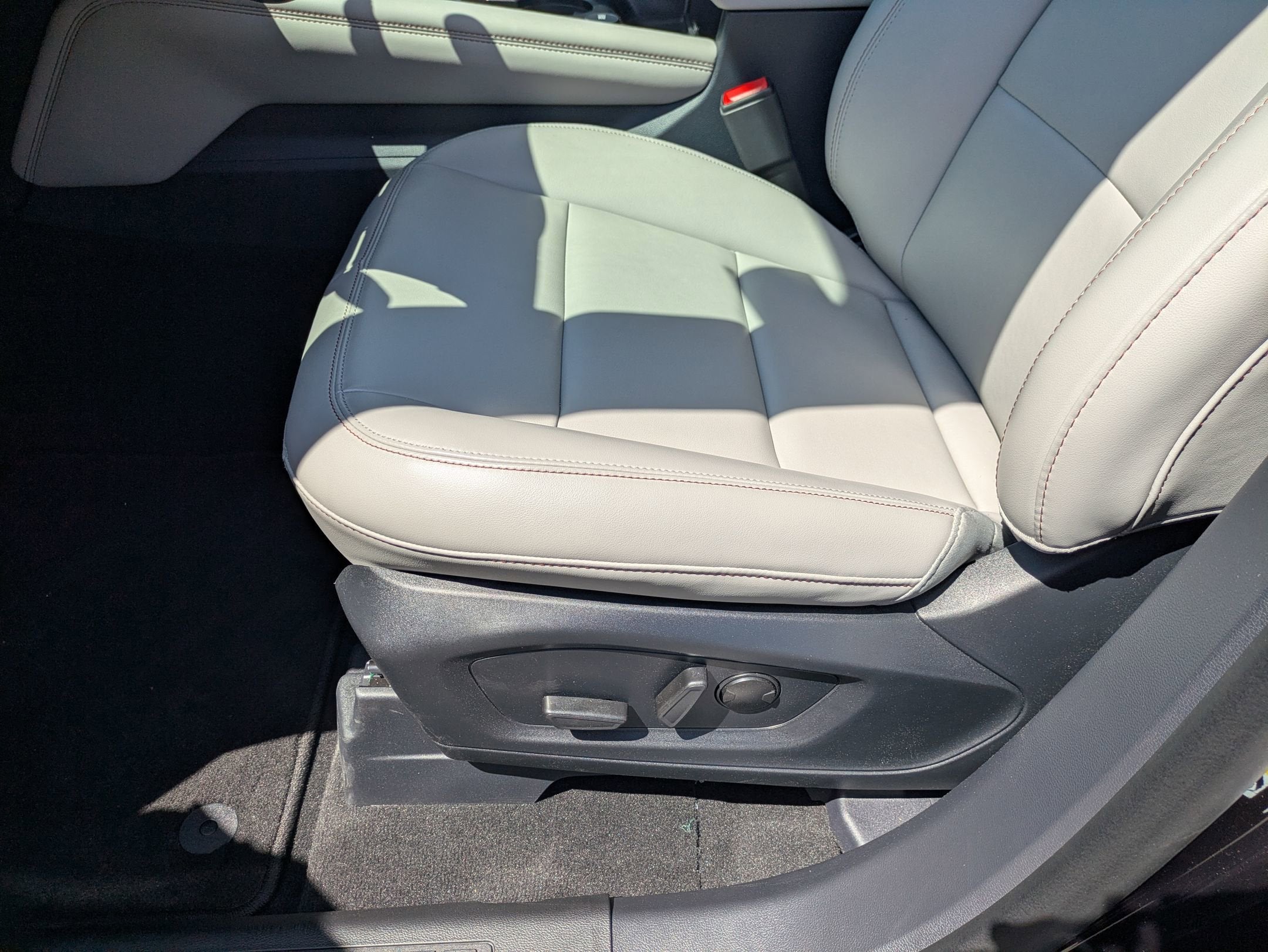 2026 Ford Explorer Active - Crossroads Courtesy Demo
