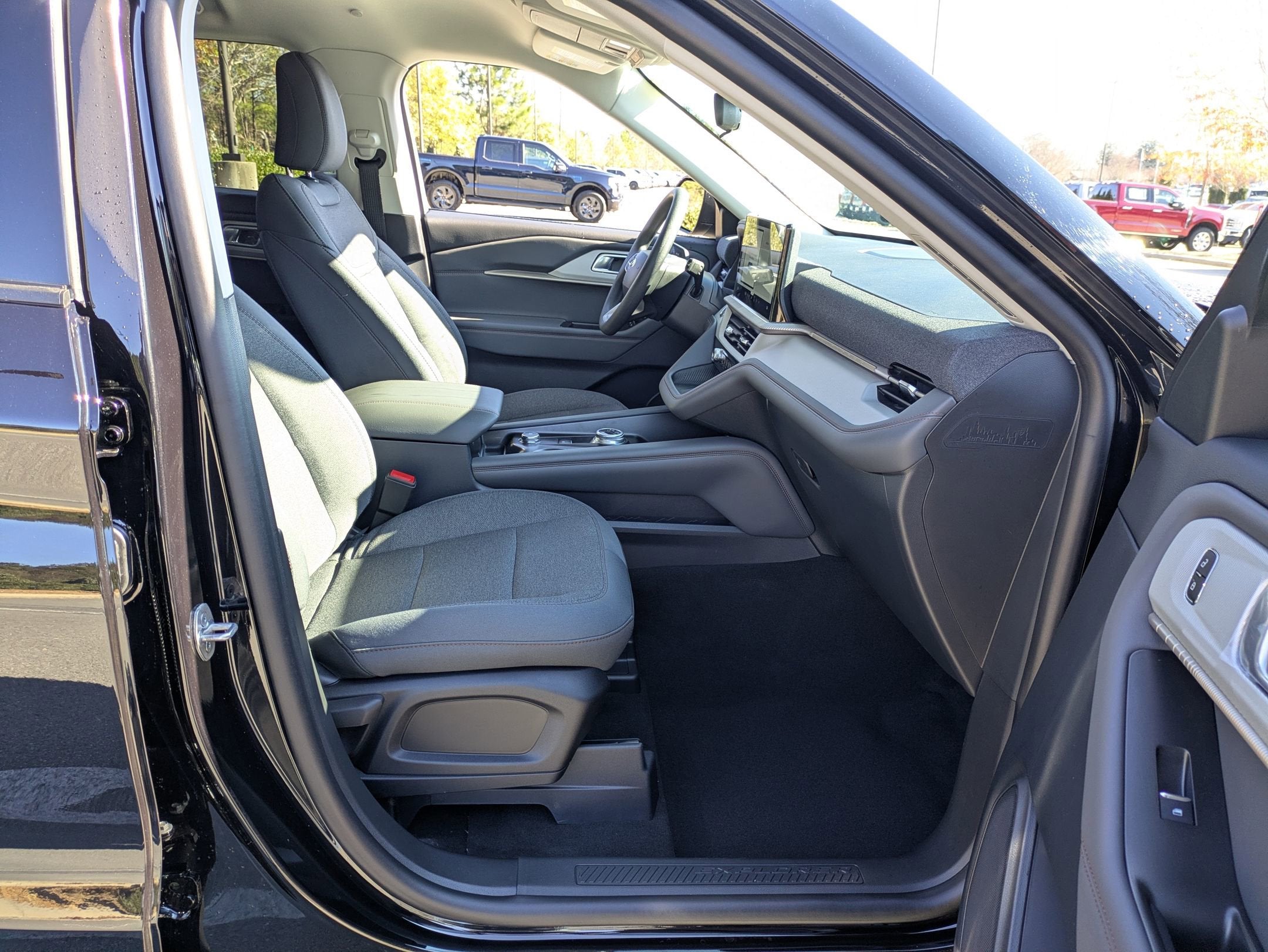 2026 Ford Explorer Active w/100A Pkg