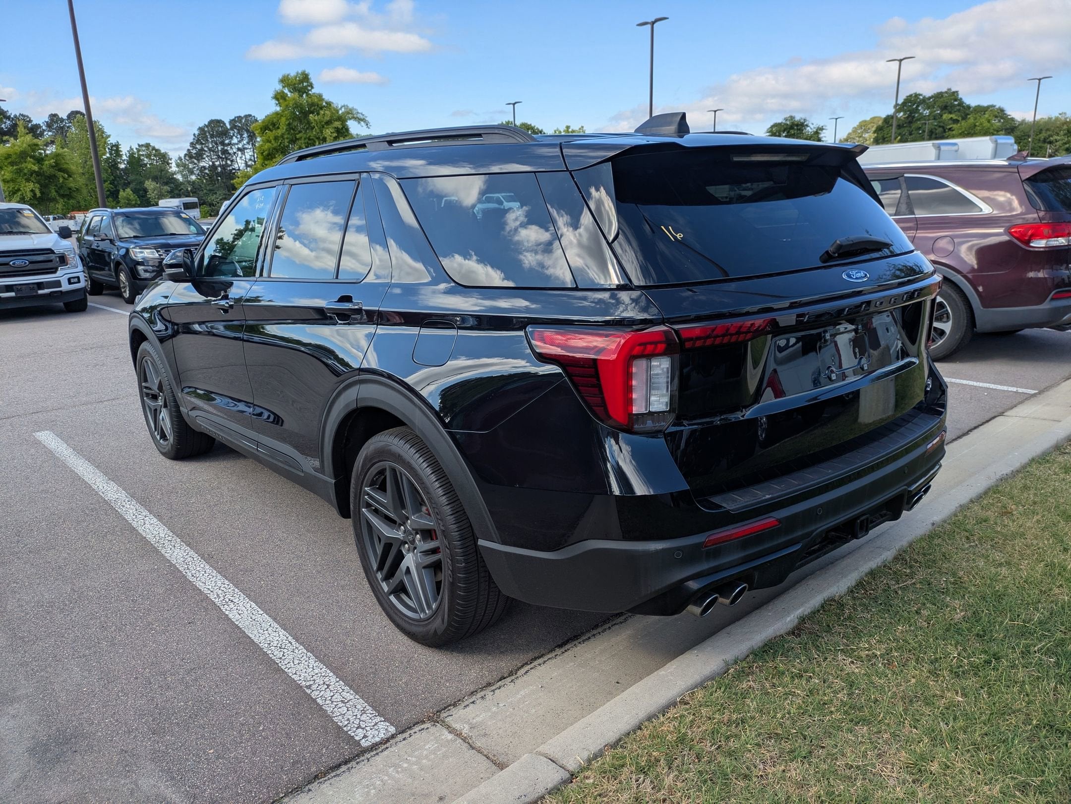 2025 Ford Explorer ST