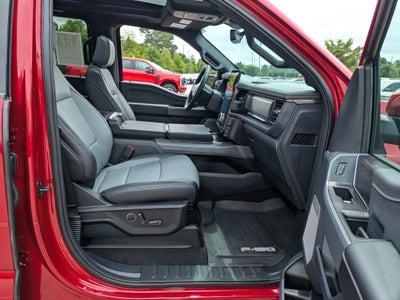 2025 Ford F-150 Lightning LARIAT