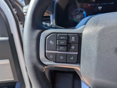 2025 Ford F-150 Lightning LARIAT
