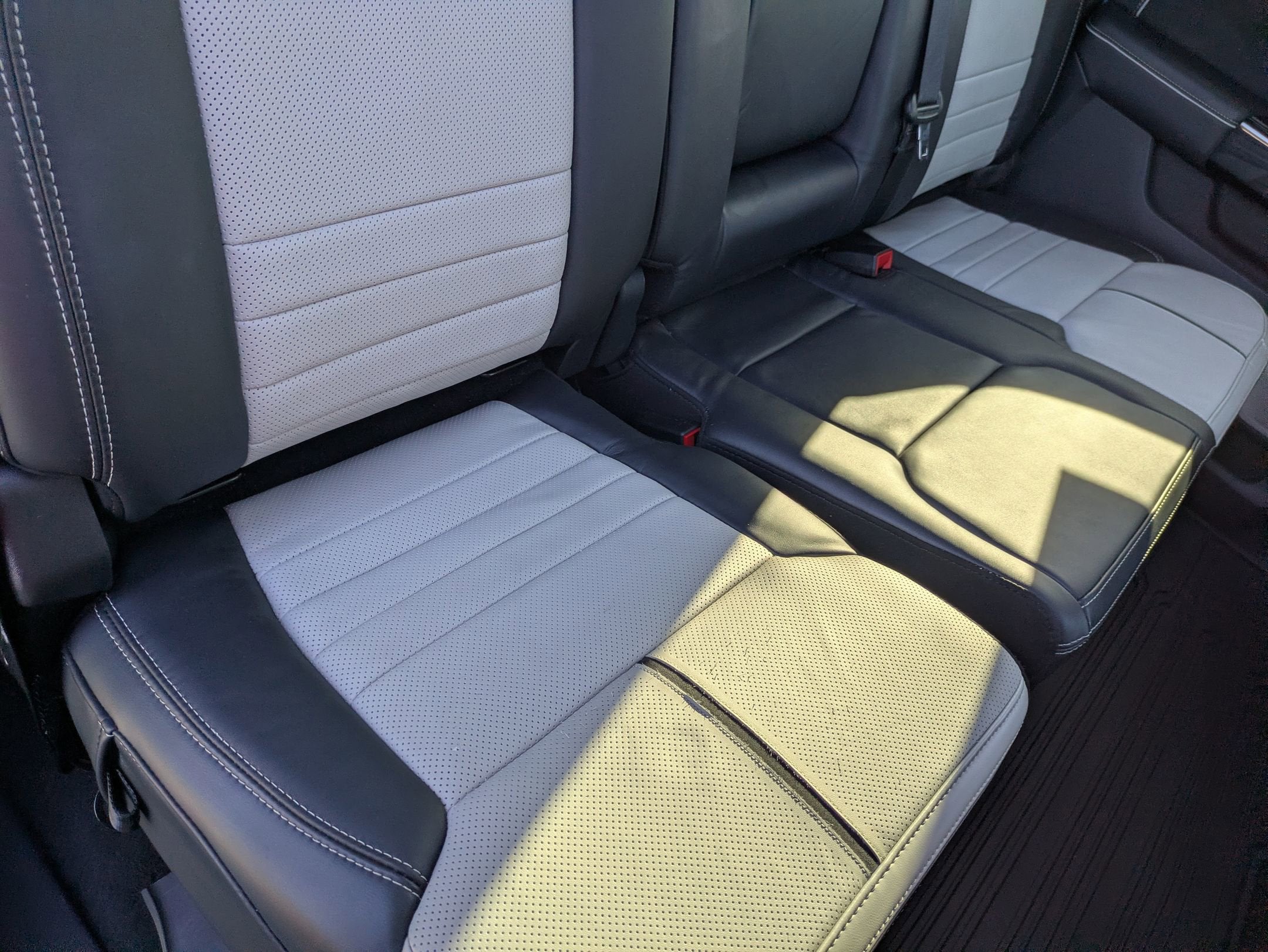 2025 Ford F-150 Lightning Platinum