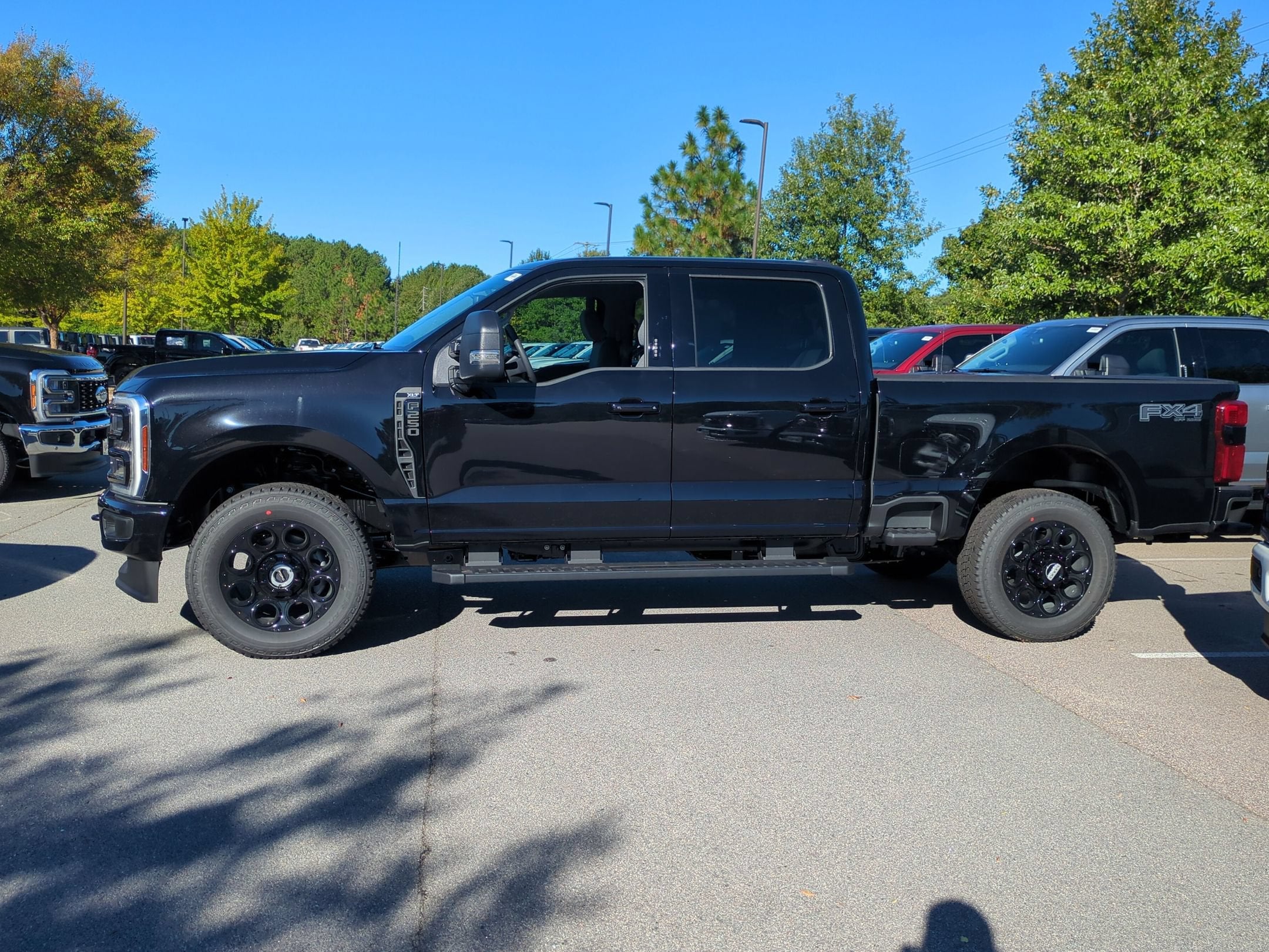 2027 Ford Super Duty F-250 SRW XLT