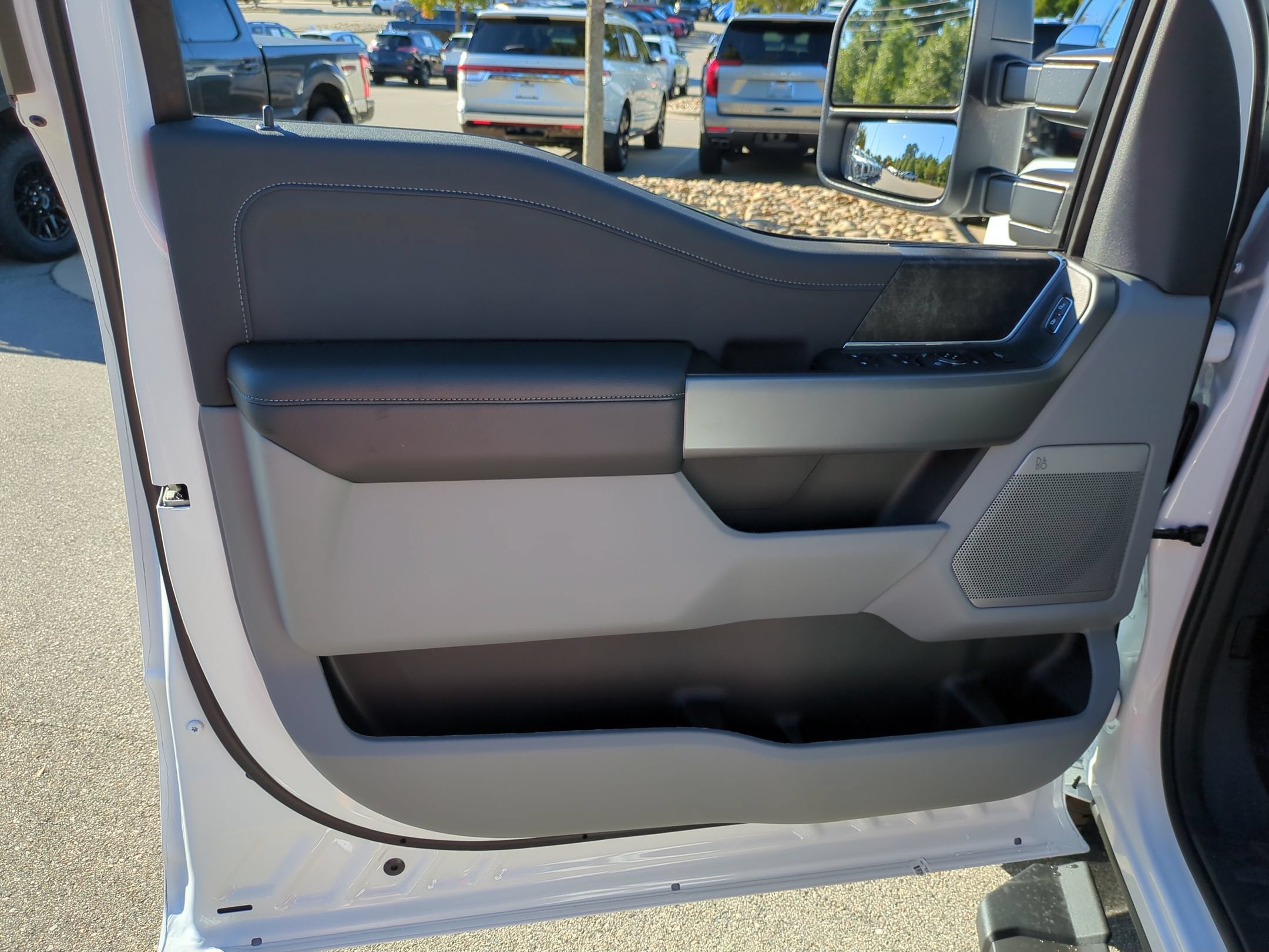 2027 Ford Super Duty F-250 SRW XLT