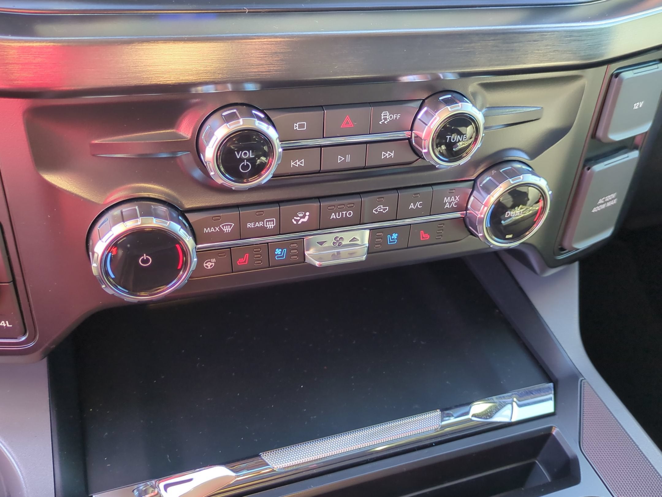 2027 Ford Super Duty F-250 SRW LARIAT