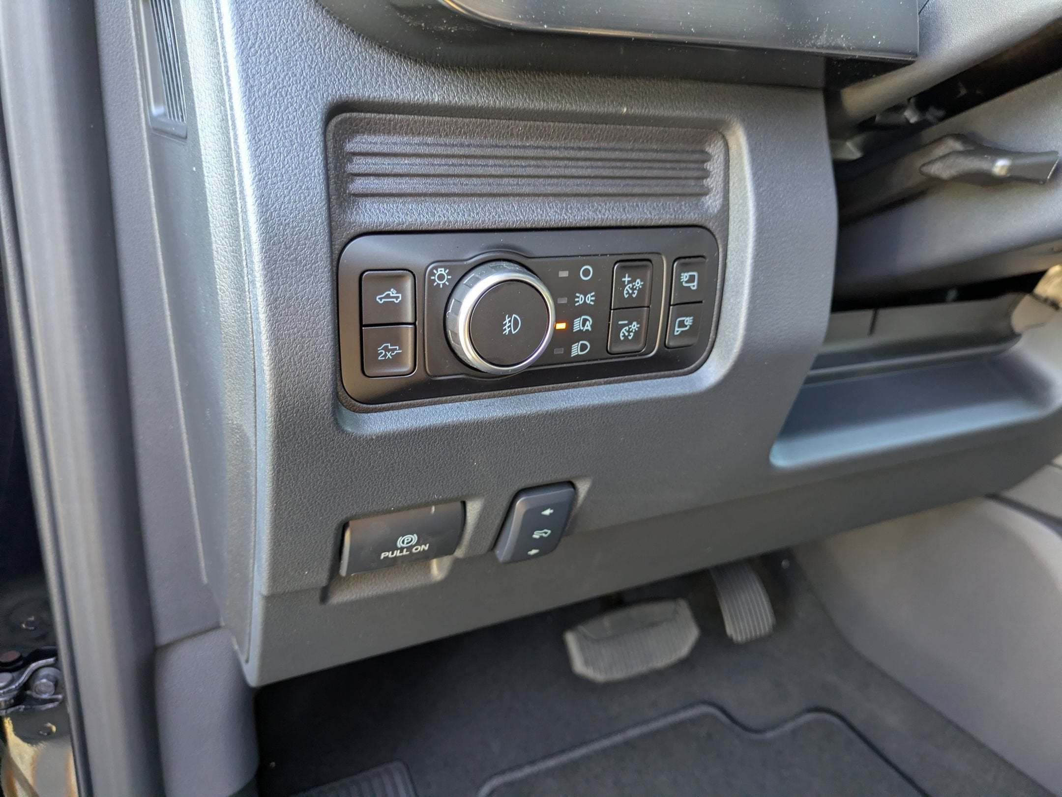2027 Ford Super Duty F-250 SRW LARIAT