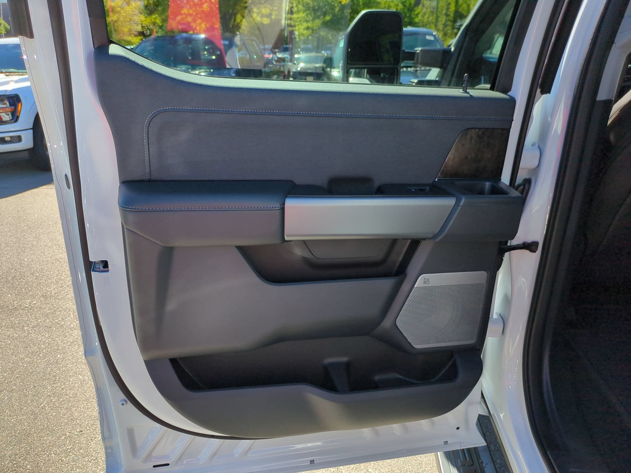 2027 Ford Super Duty F-250 SRW LARIAT