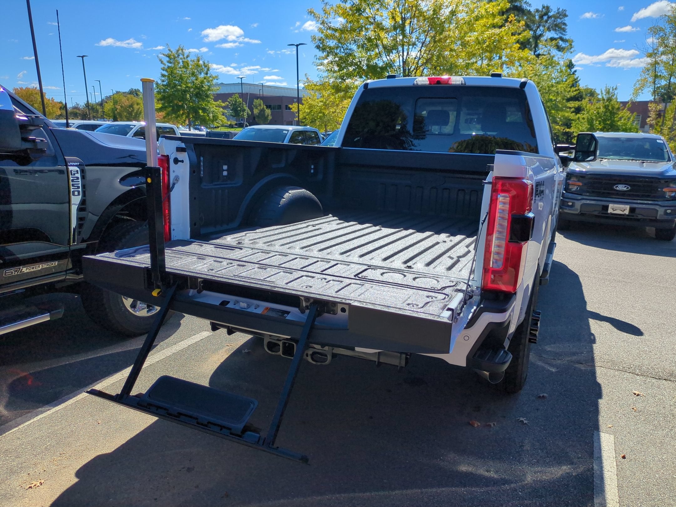 2027 Ford Super Duty F-250 SRW LARIAT