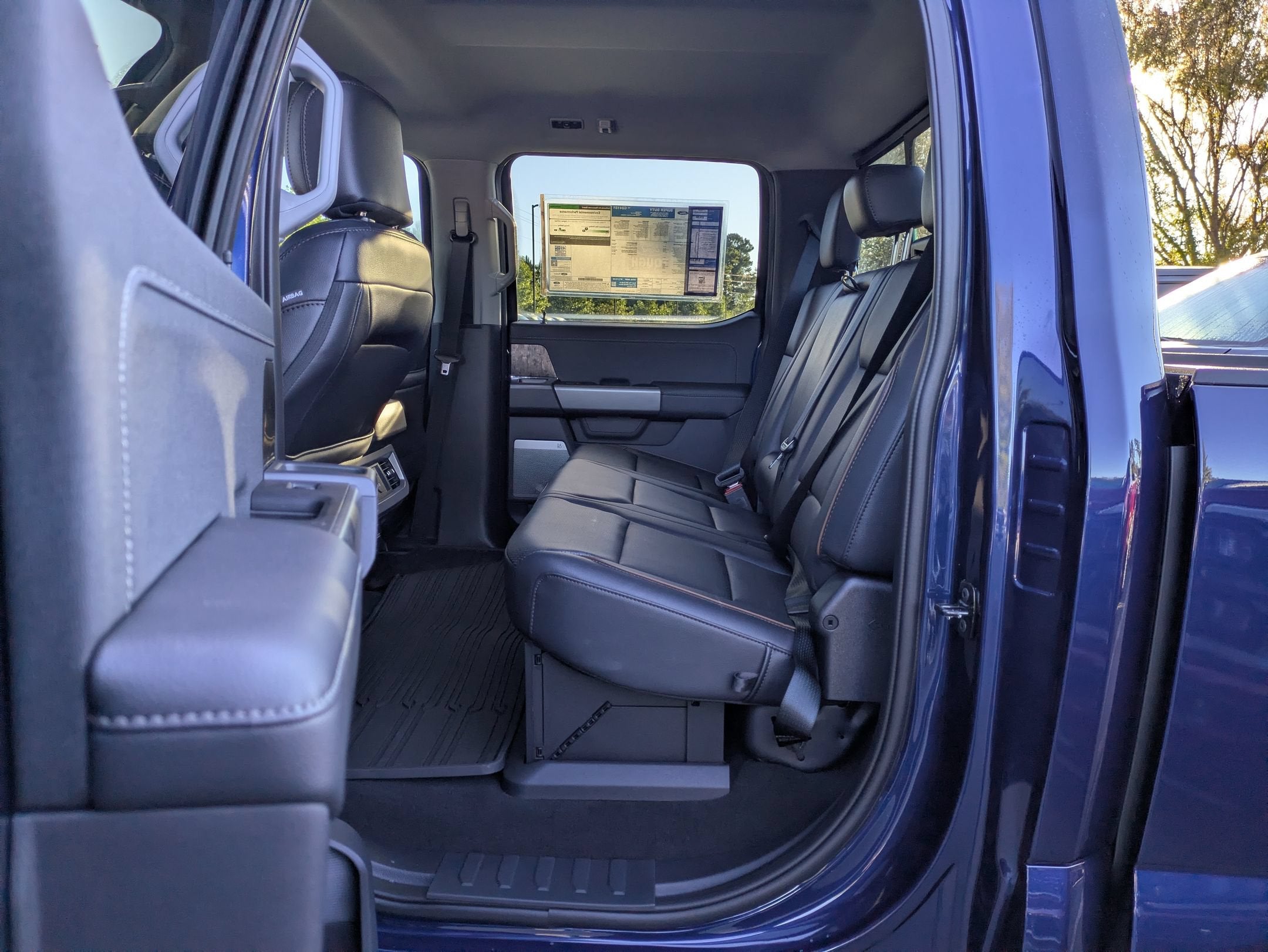 2027 Ford Super Duty F-250 SRW LARIAT