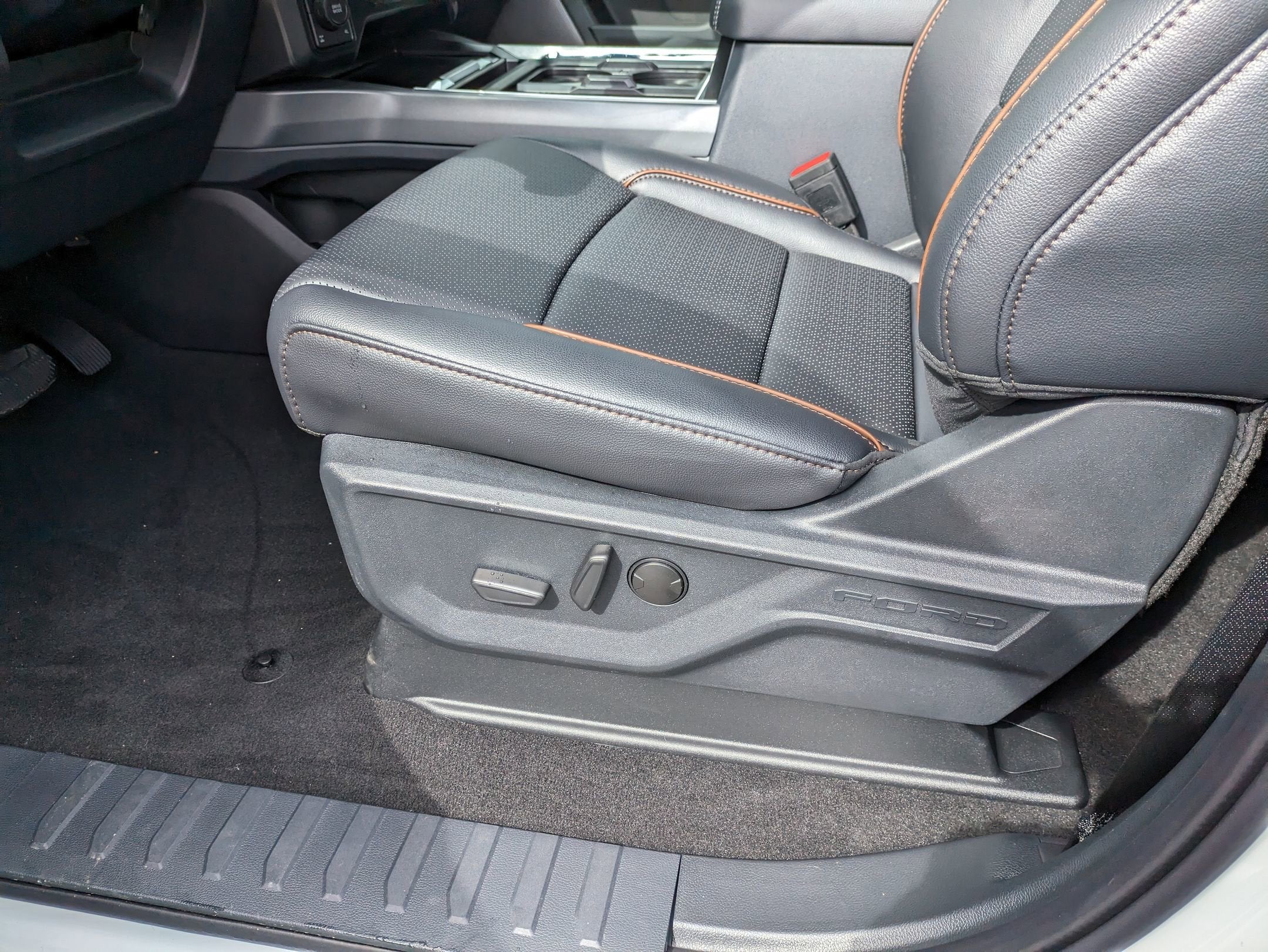 2025 Ford Super Duty F-250 SRW LARIAT