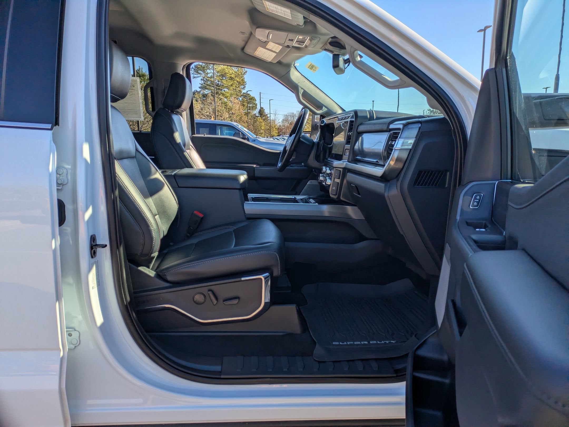 2023 Ford Super Duty F-350 SRW LARIAT