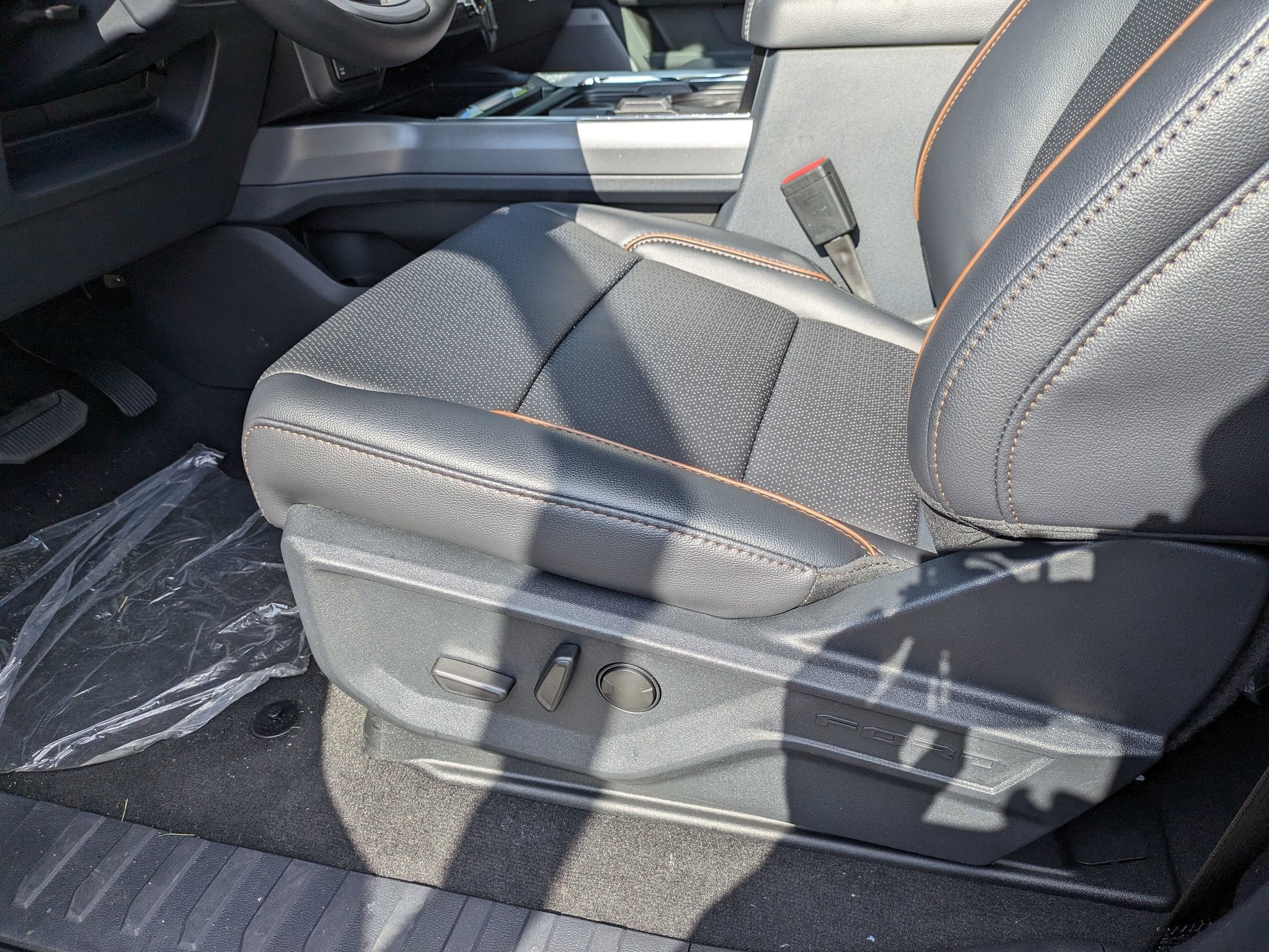 2025 Ford Super Duty F-350 SRW LARIAT