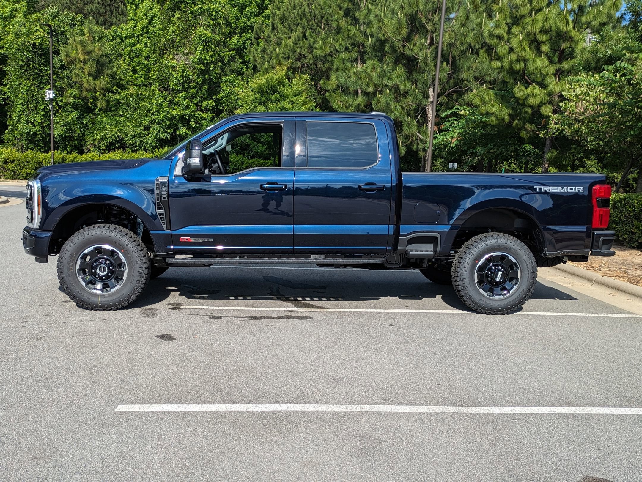 2025 Ford Super Duty F-350 SRW LARIAT