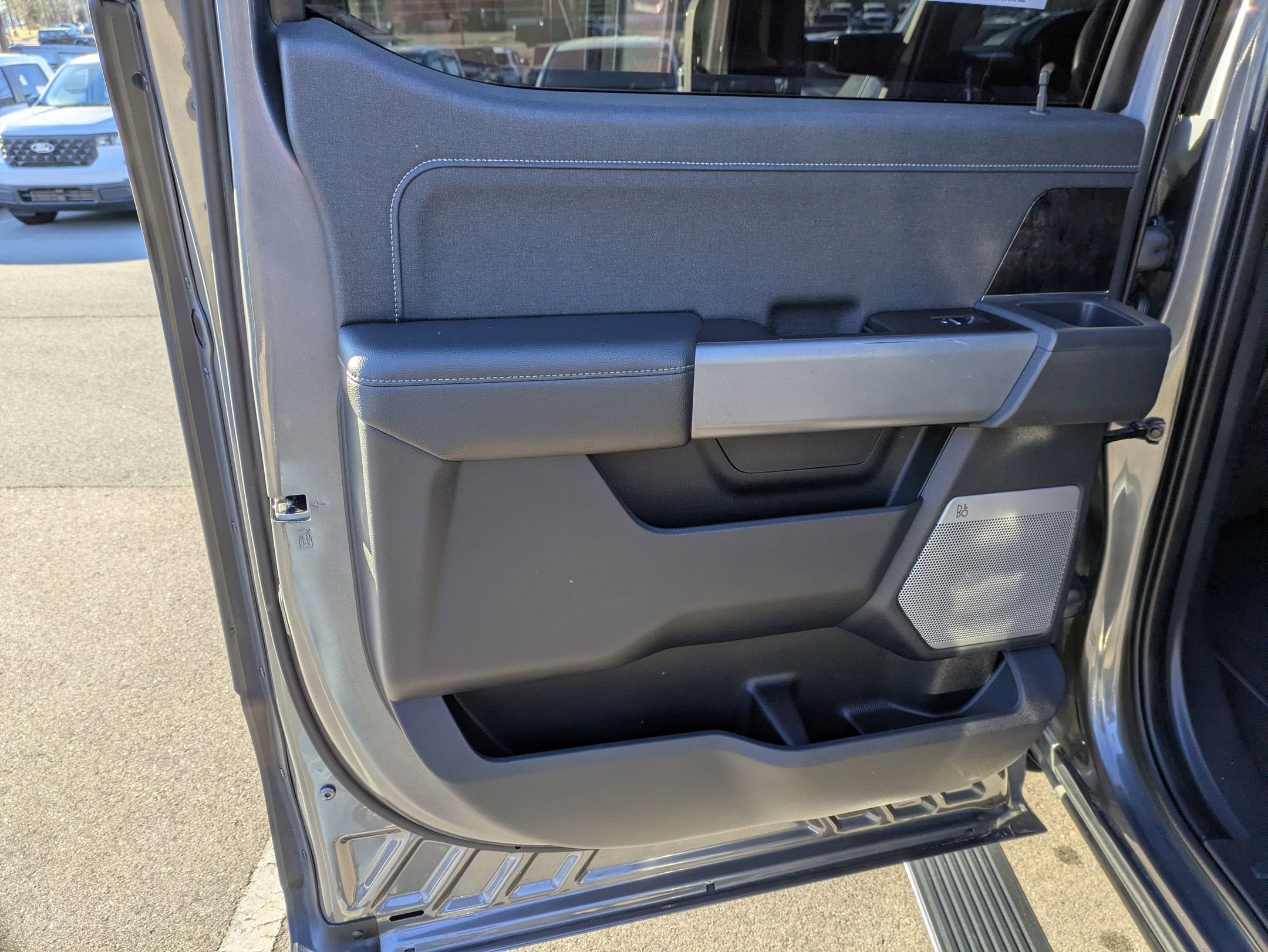 2023 Ford Super Duty F-350 SRW LARIAT