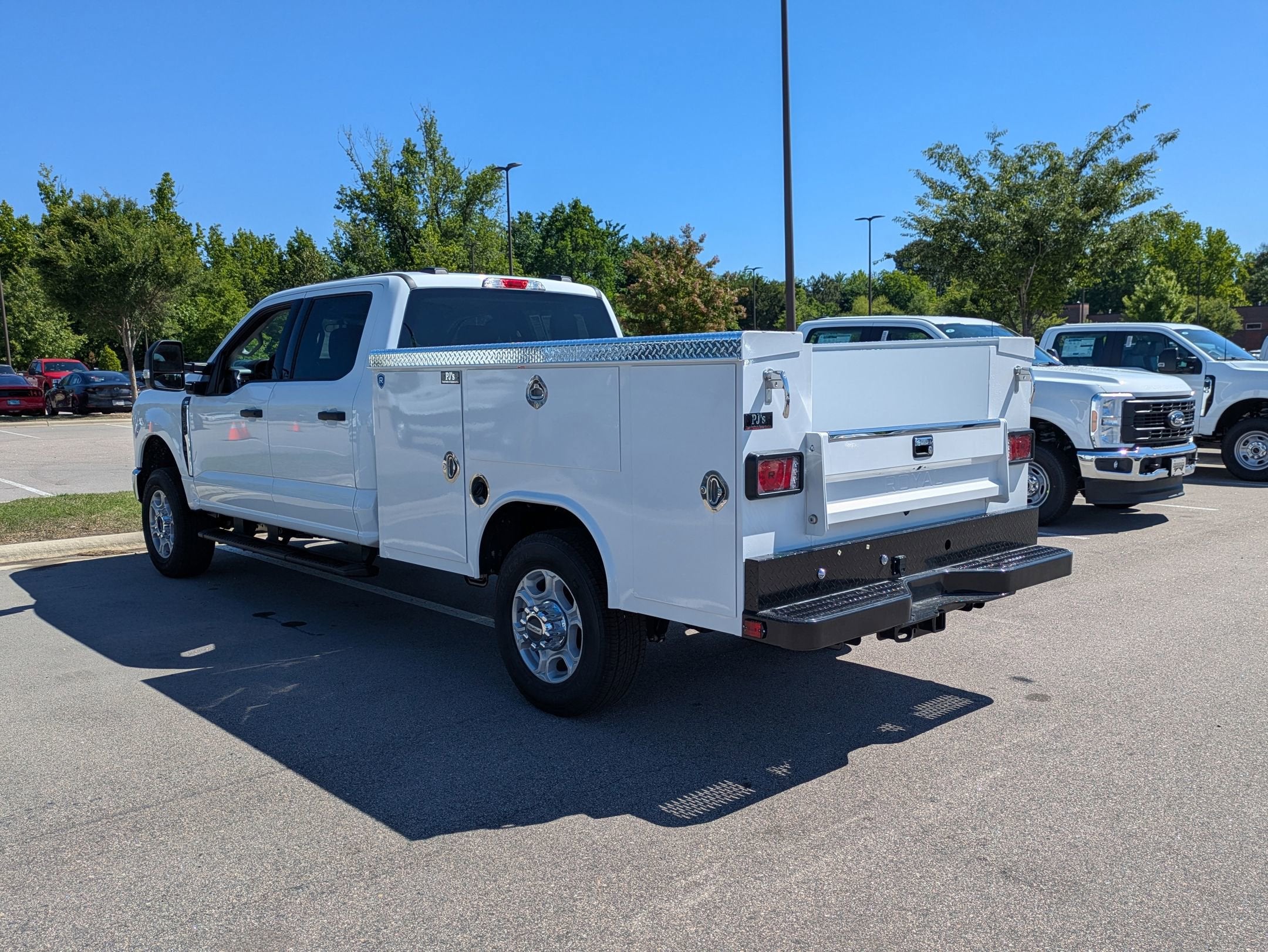 2026 Ford Super Duty F-350 SRW XLT