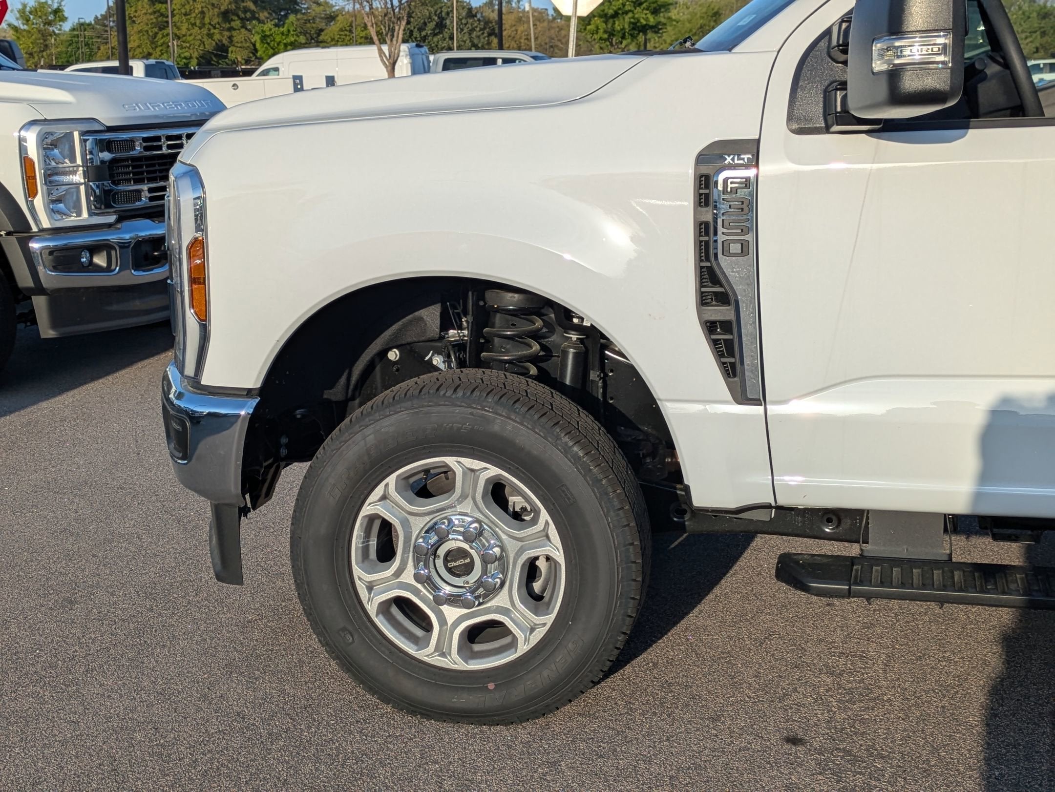 2026 Ford Super Duty F-350 SRW XLT