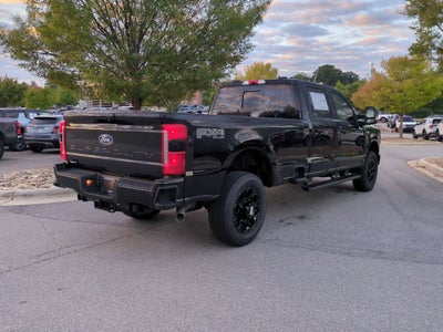 2027 Ford Super Duty F-350 SRW XLT