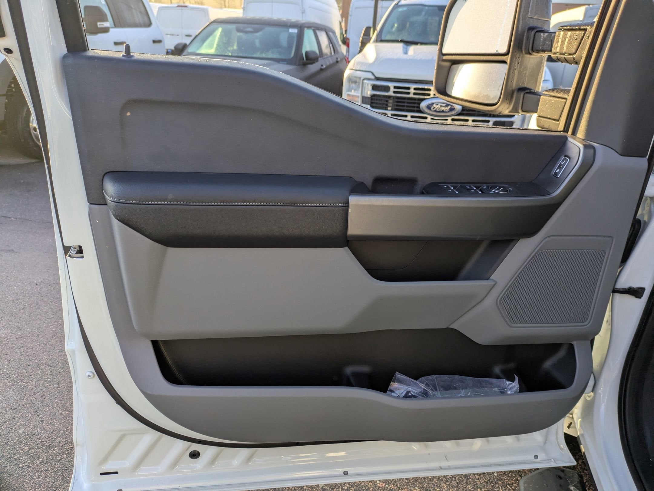 2025 Ford Super Duty F-350 SRW XLT