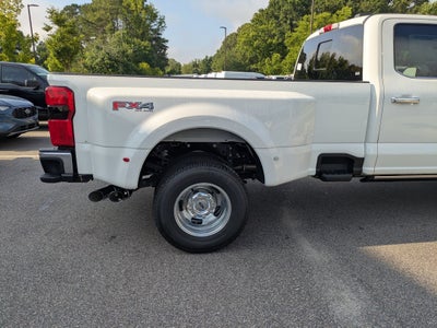 2026 Ford Super Duty F-350 DRW LARIAT