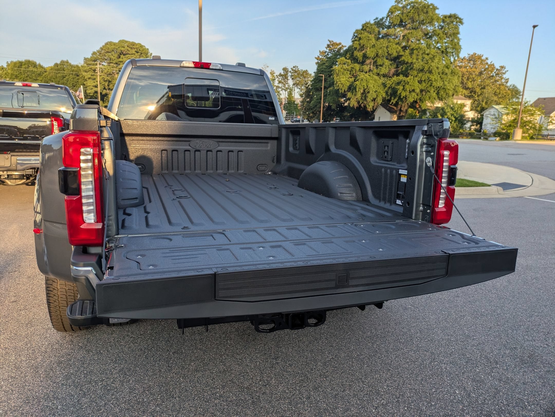 2026 Ford Super Duty F-350 DRW LARIAT