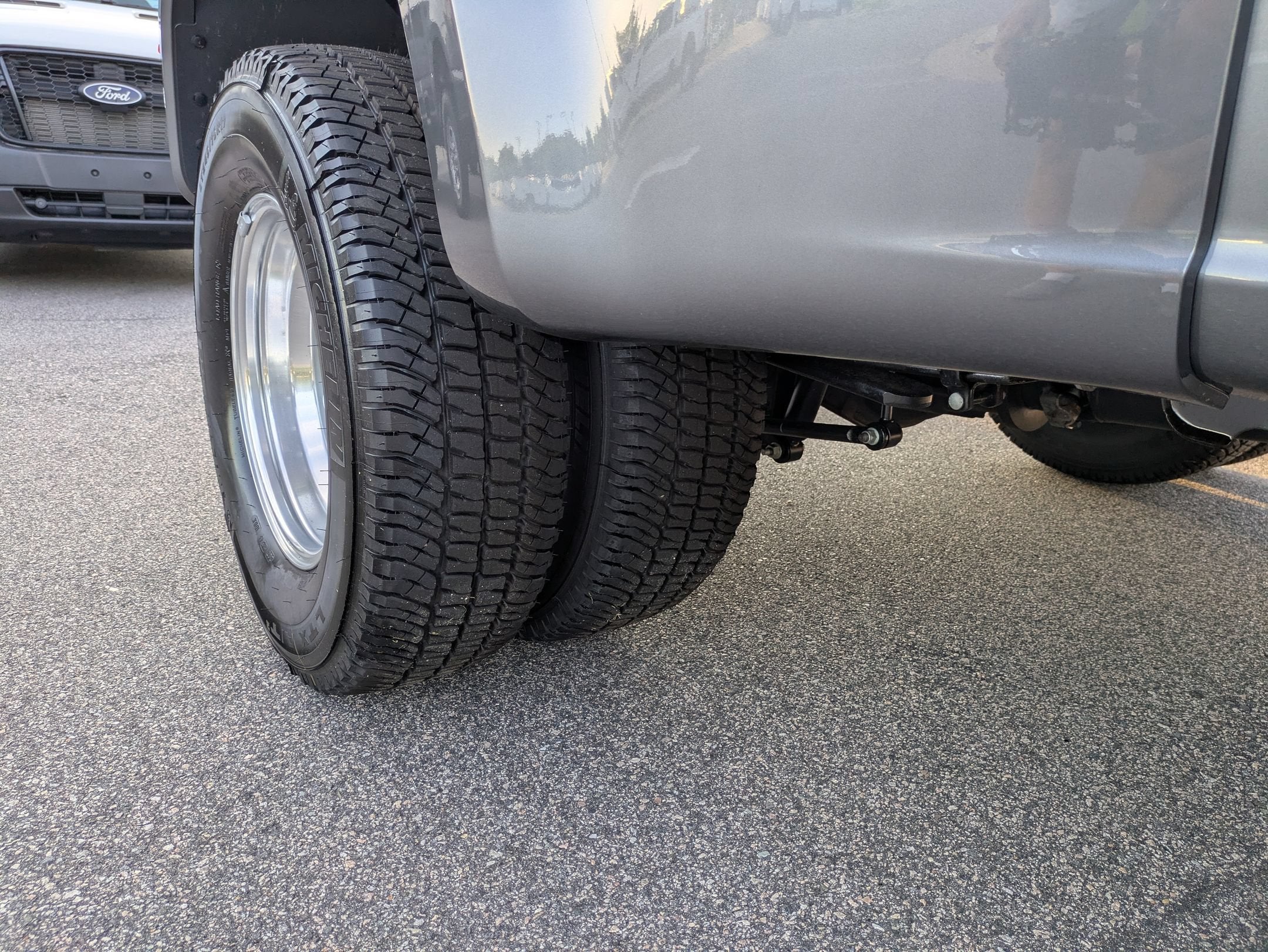 2026 Ford Super Duty F-350 DRW LARIAT
