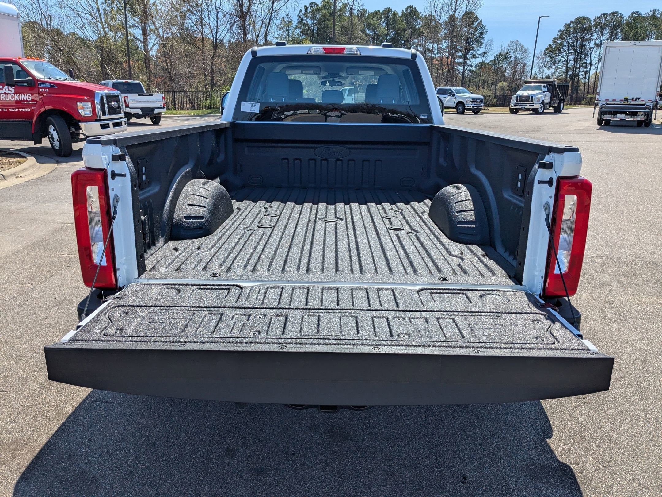 2026 Ford Super Duty F-350 DRW XL