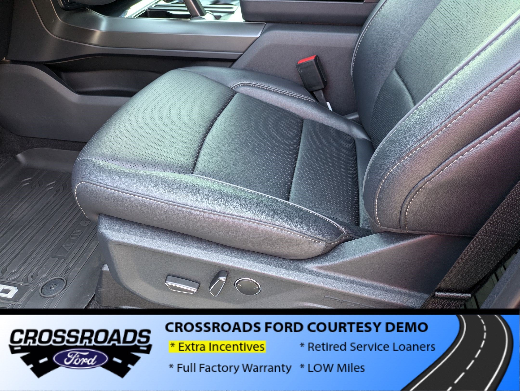 2026 Ford F-150 LARIAT - Crossroads Courtesy Demo