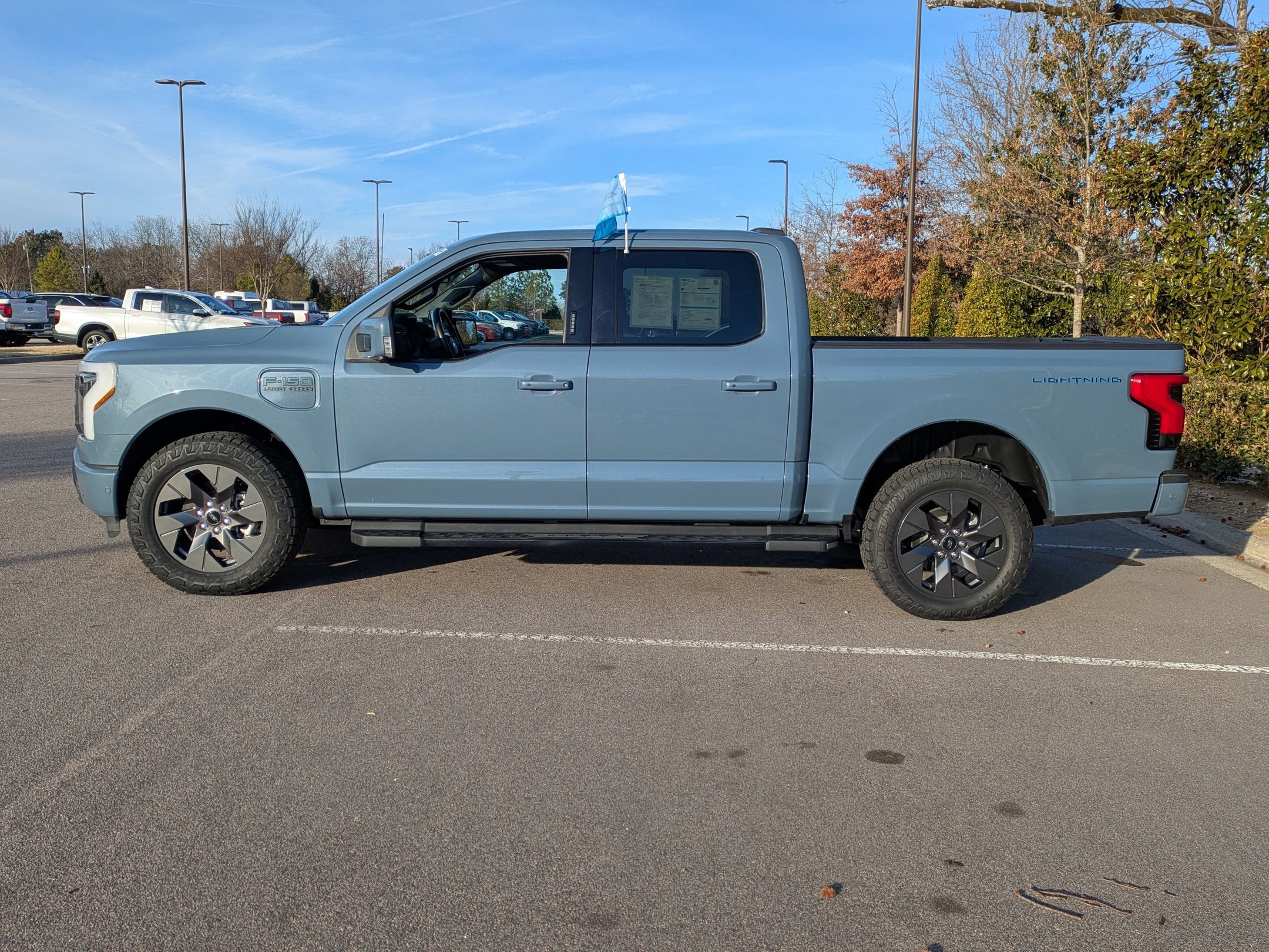 2023 Ford F-150 Lightning LARIAT