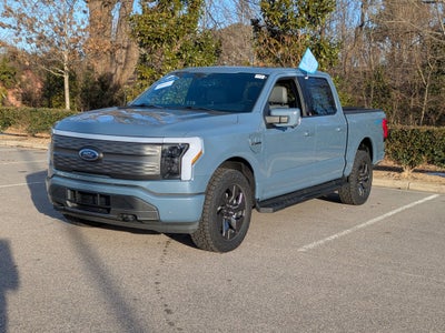 2023 Ford F-150 Lightning LARIAT