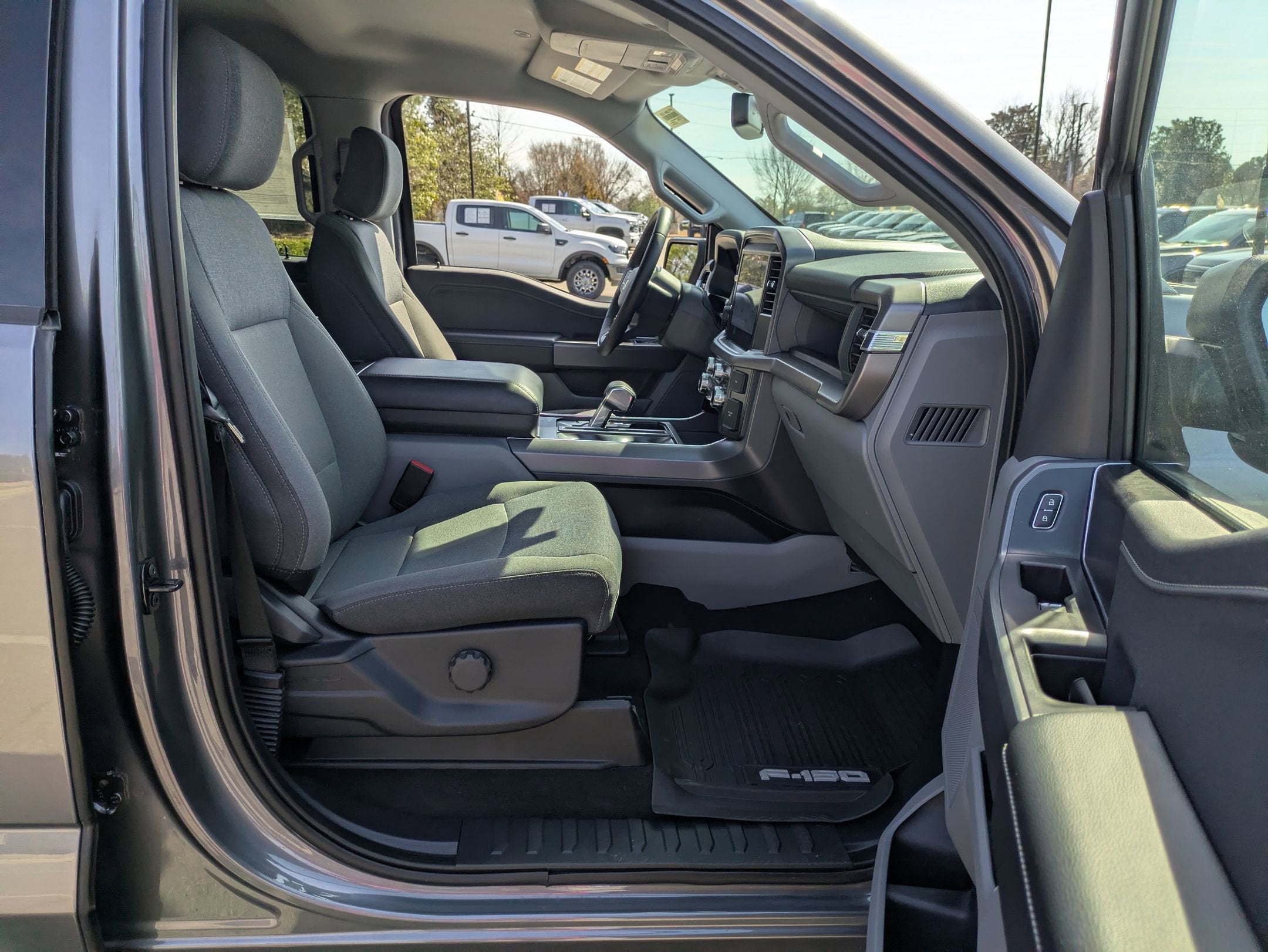 2025 Ford F-150 Lightning XLT