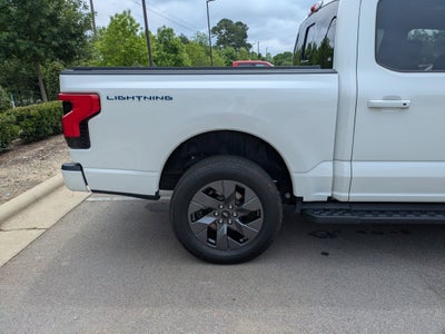 2025 Ford F-150 Lightning LARIAT