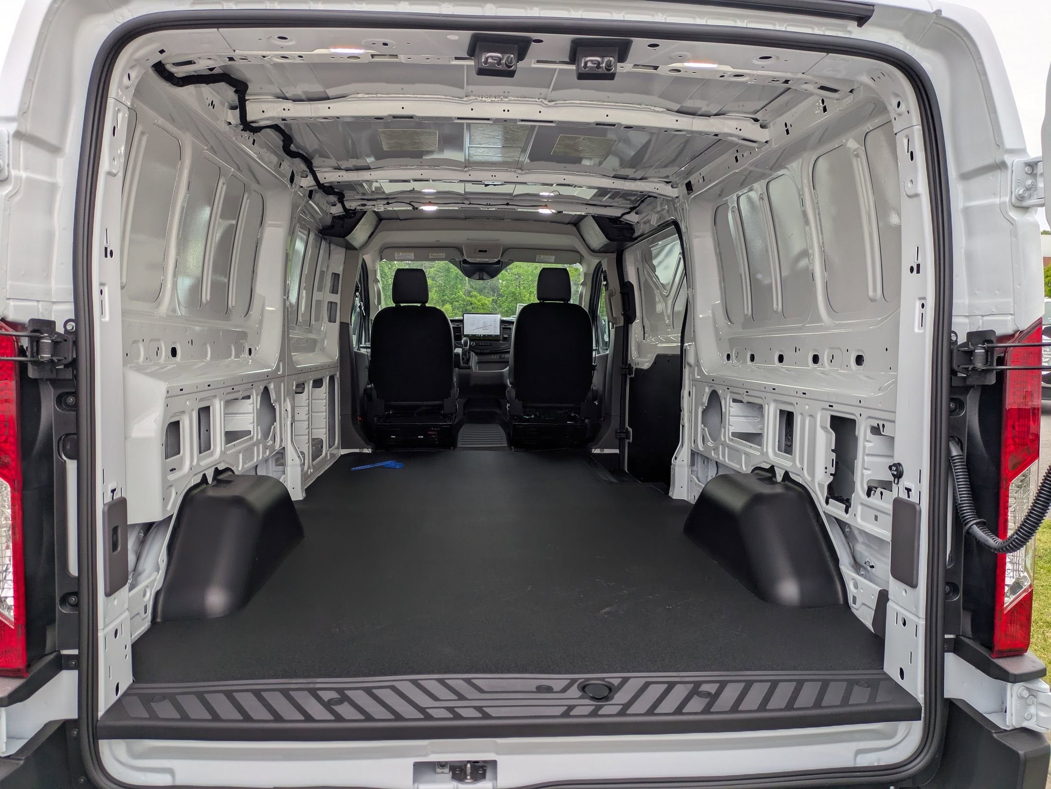 2026 Ford Transit Cargo Van Base