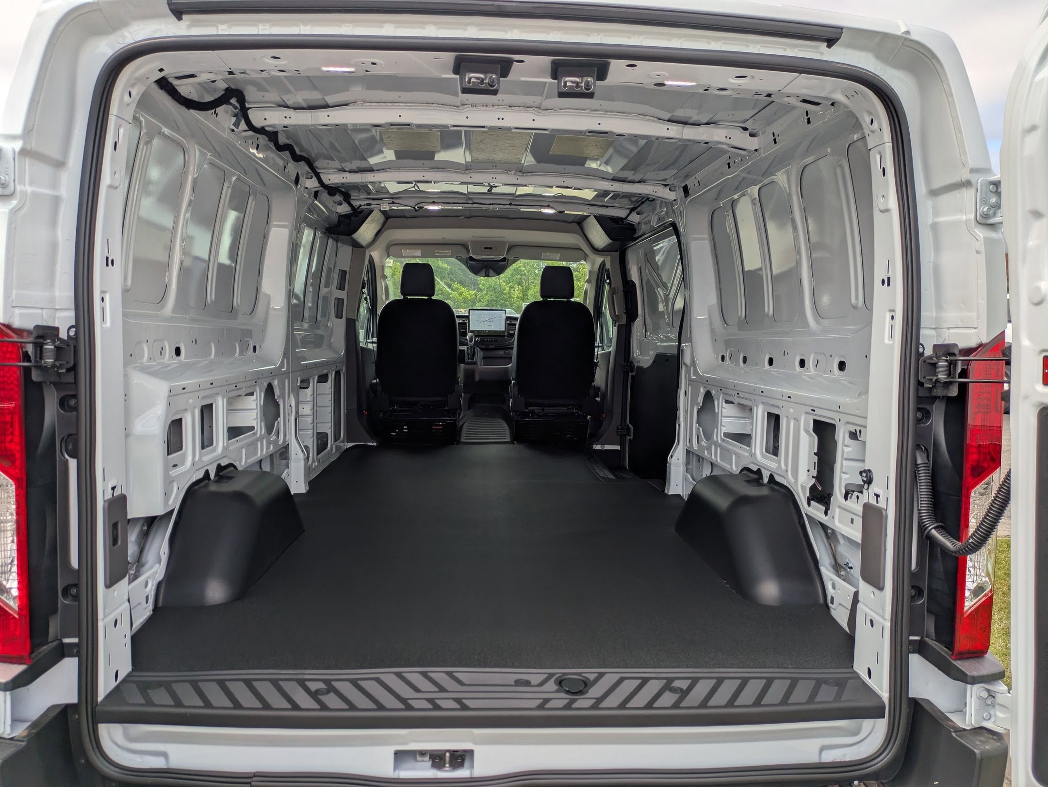 2026 Ford Transit Cargo Van Base