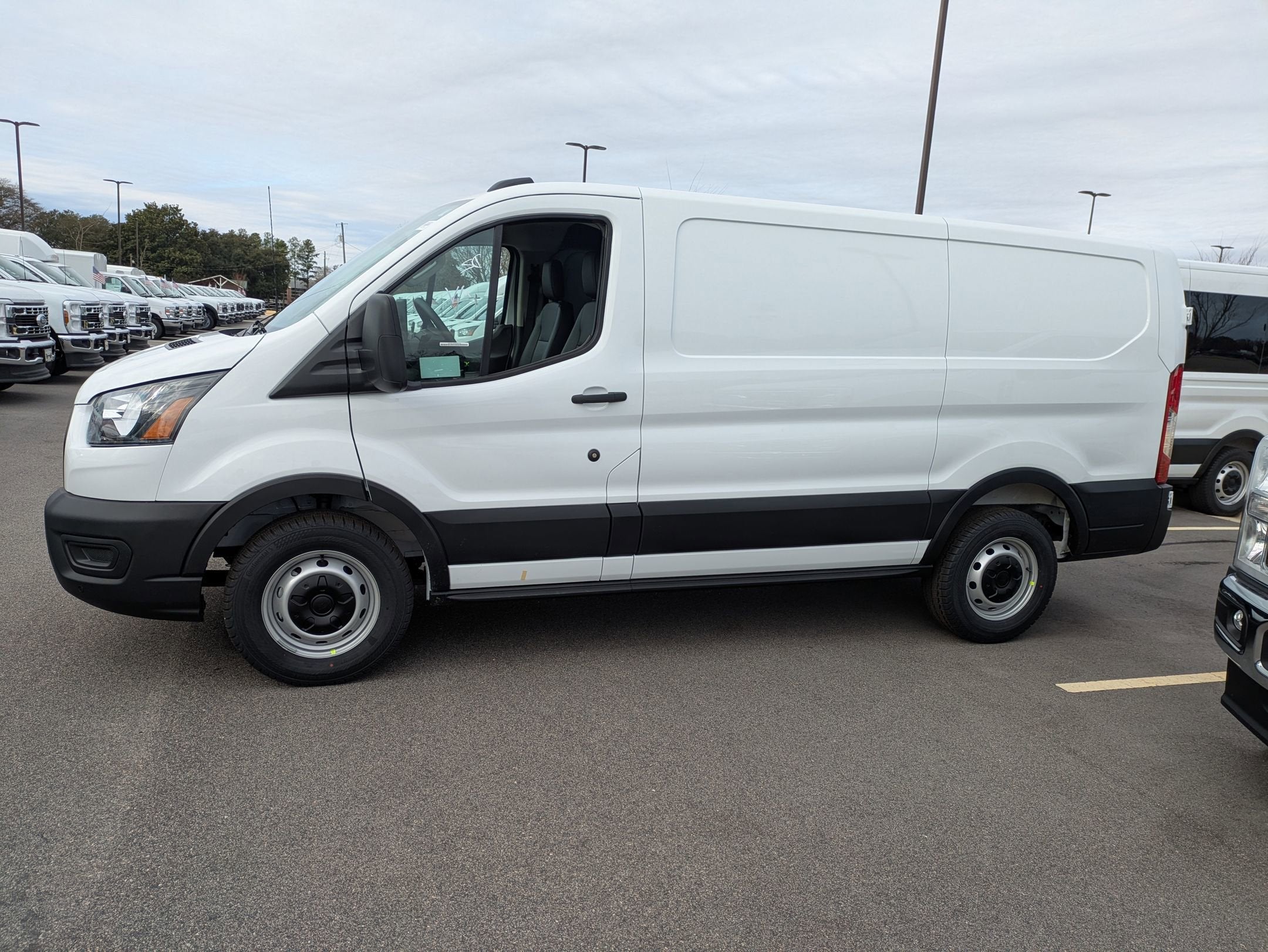 2026 Ford Transit Cargo Van Base