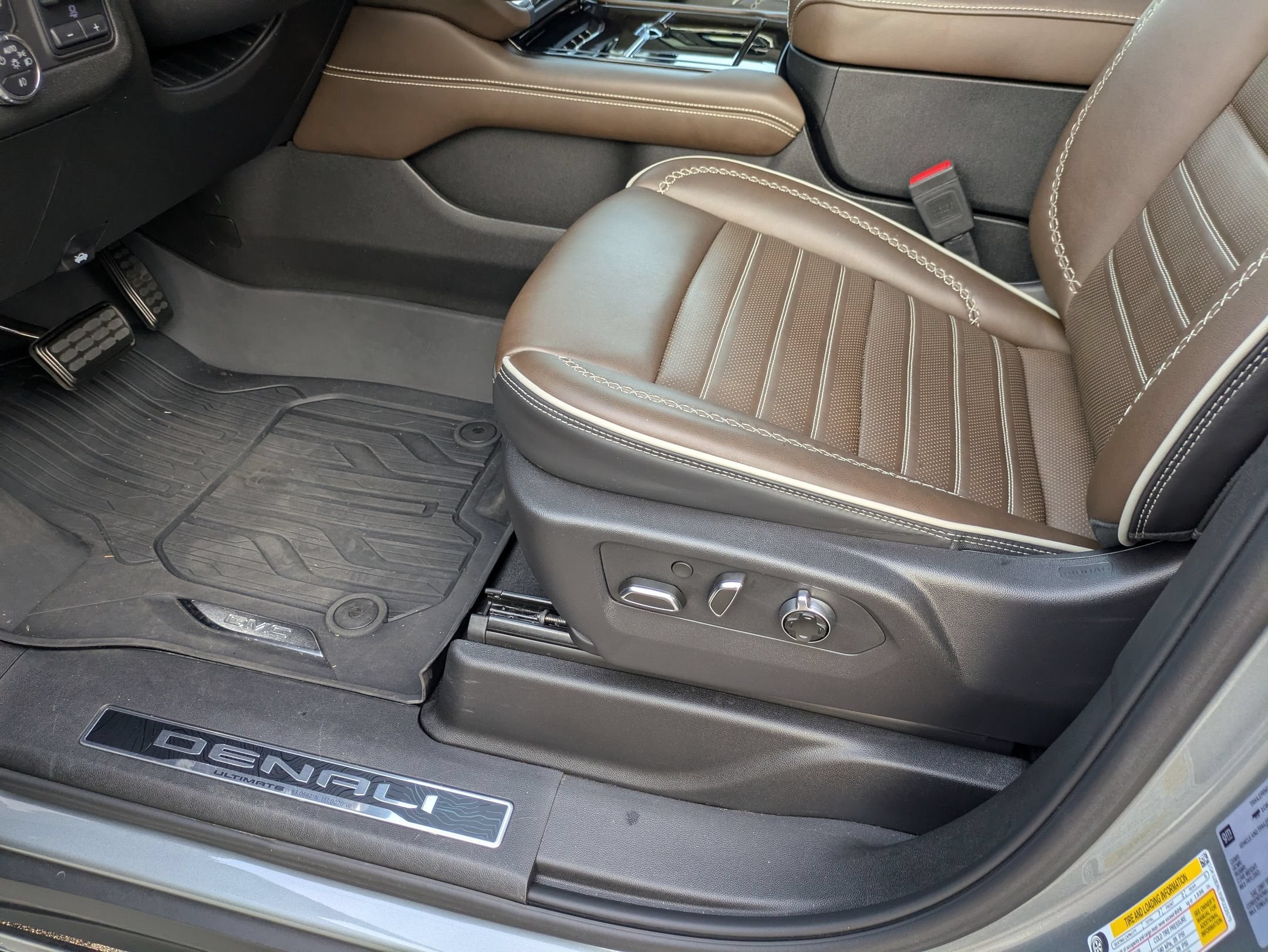2025 GMC Yukon Denali Ultimate