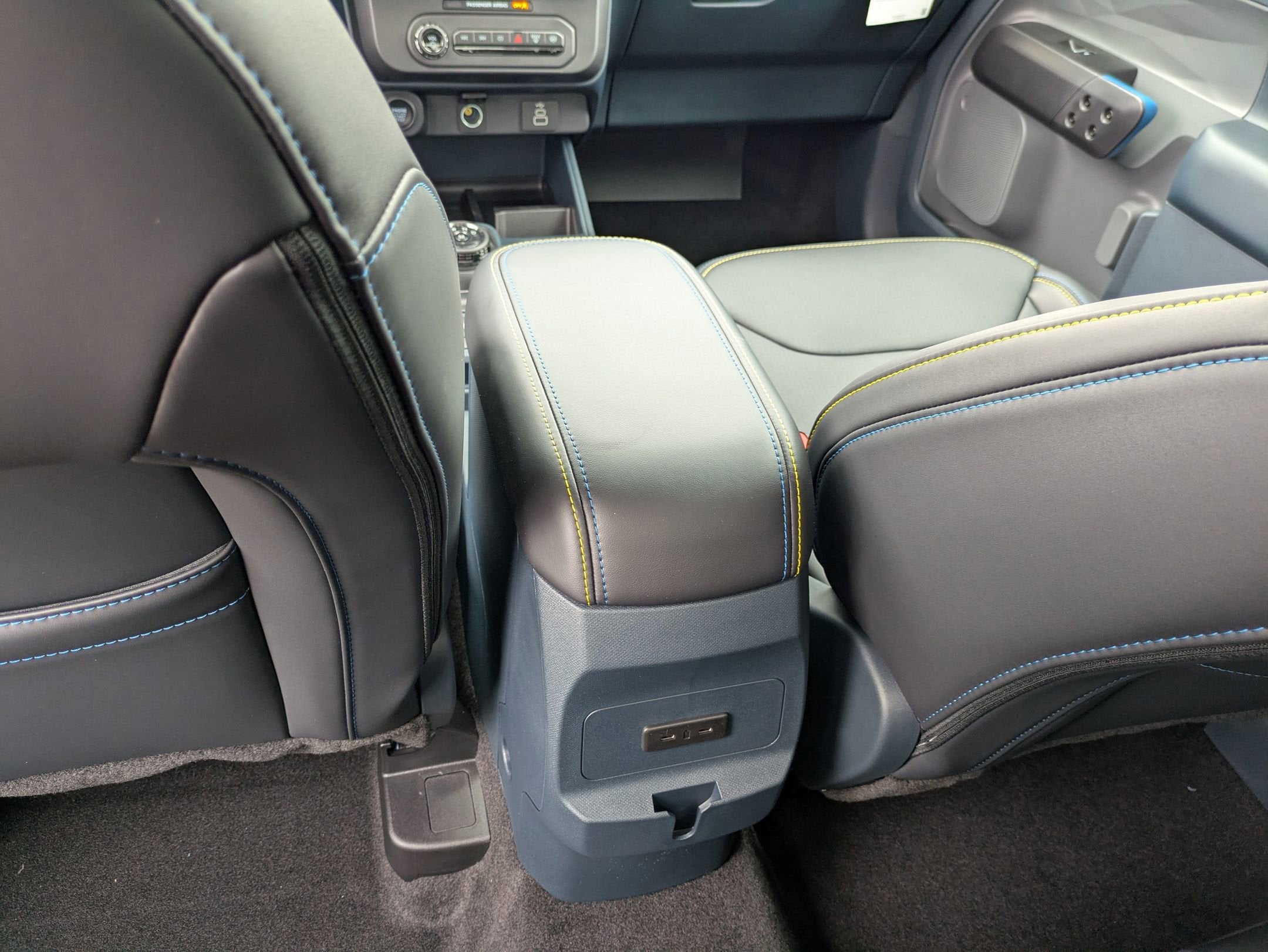 2025 Ford Maverick Lobo Standard