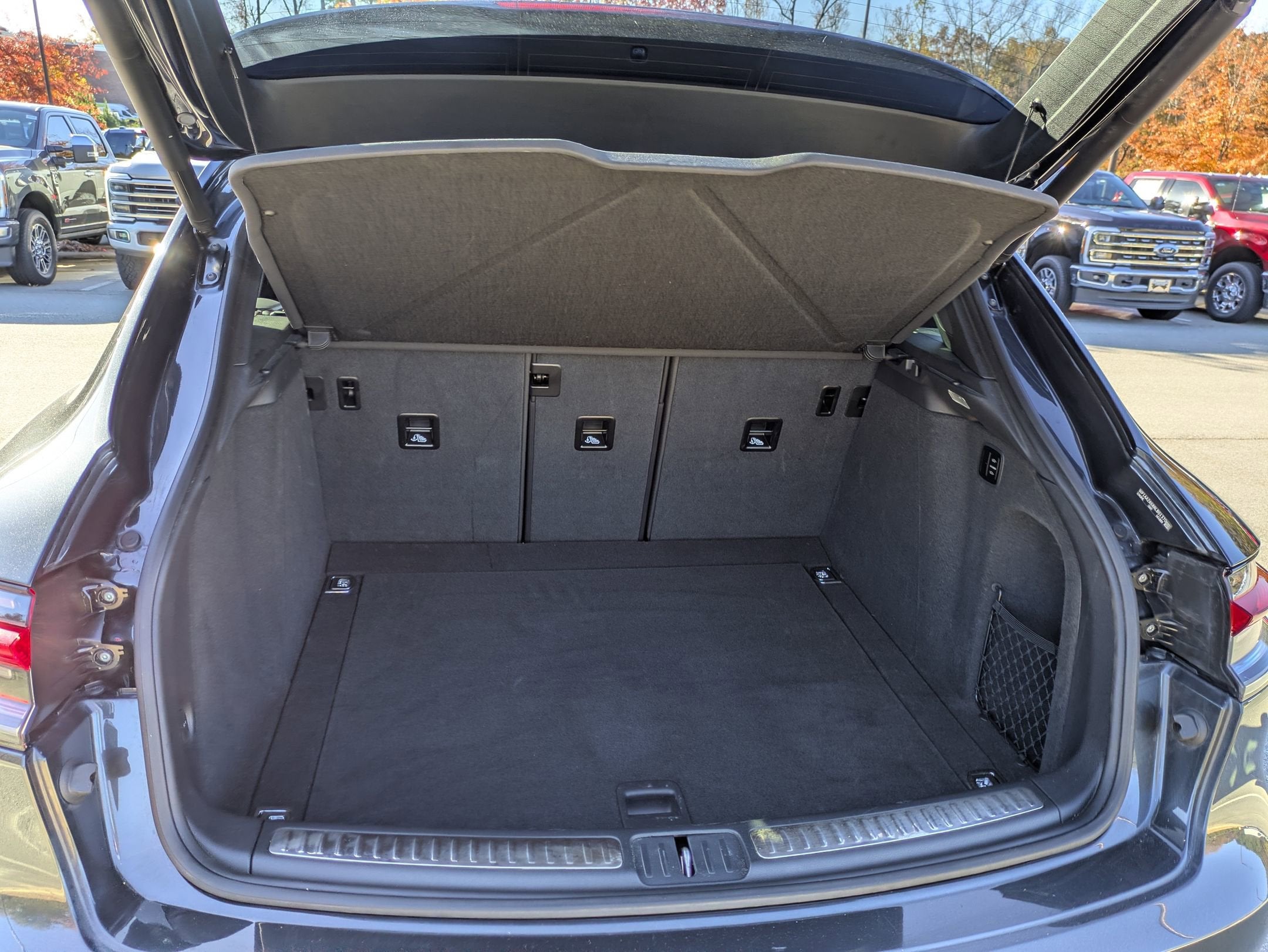 2024 Porsche Macan T